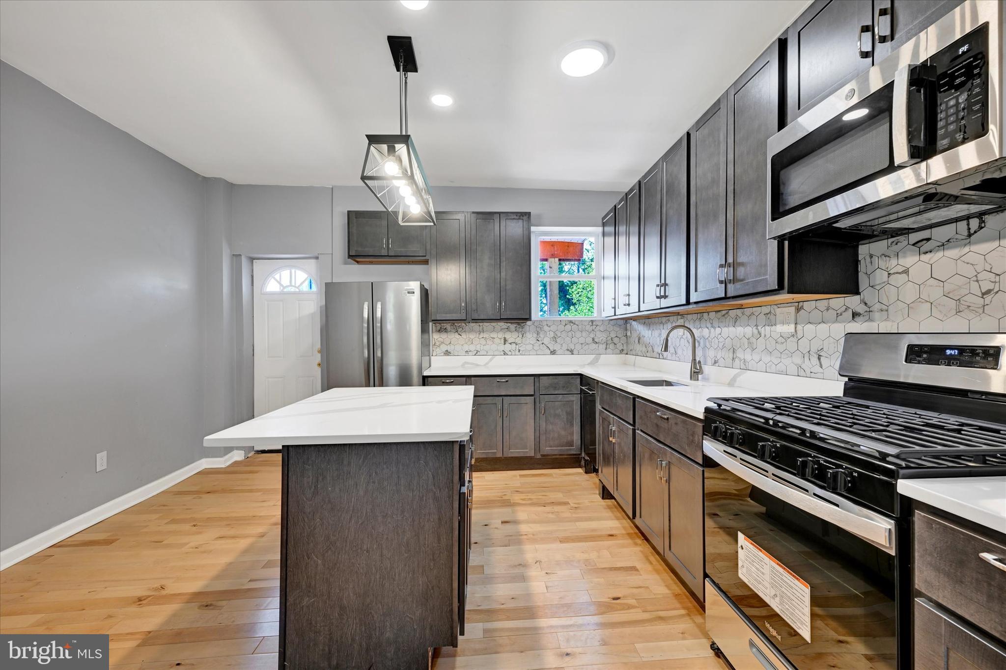 CHARLES VILLAGE - Residential