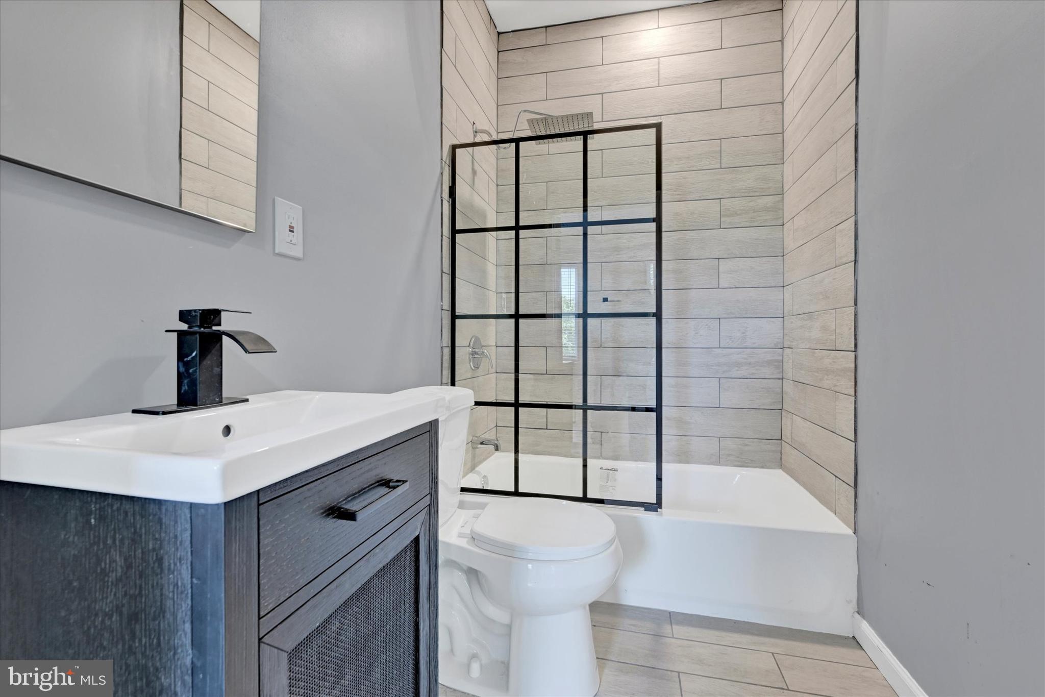 CHARLES VILLAGE - Residential