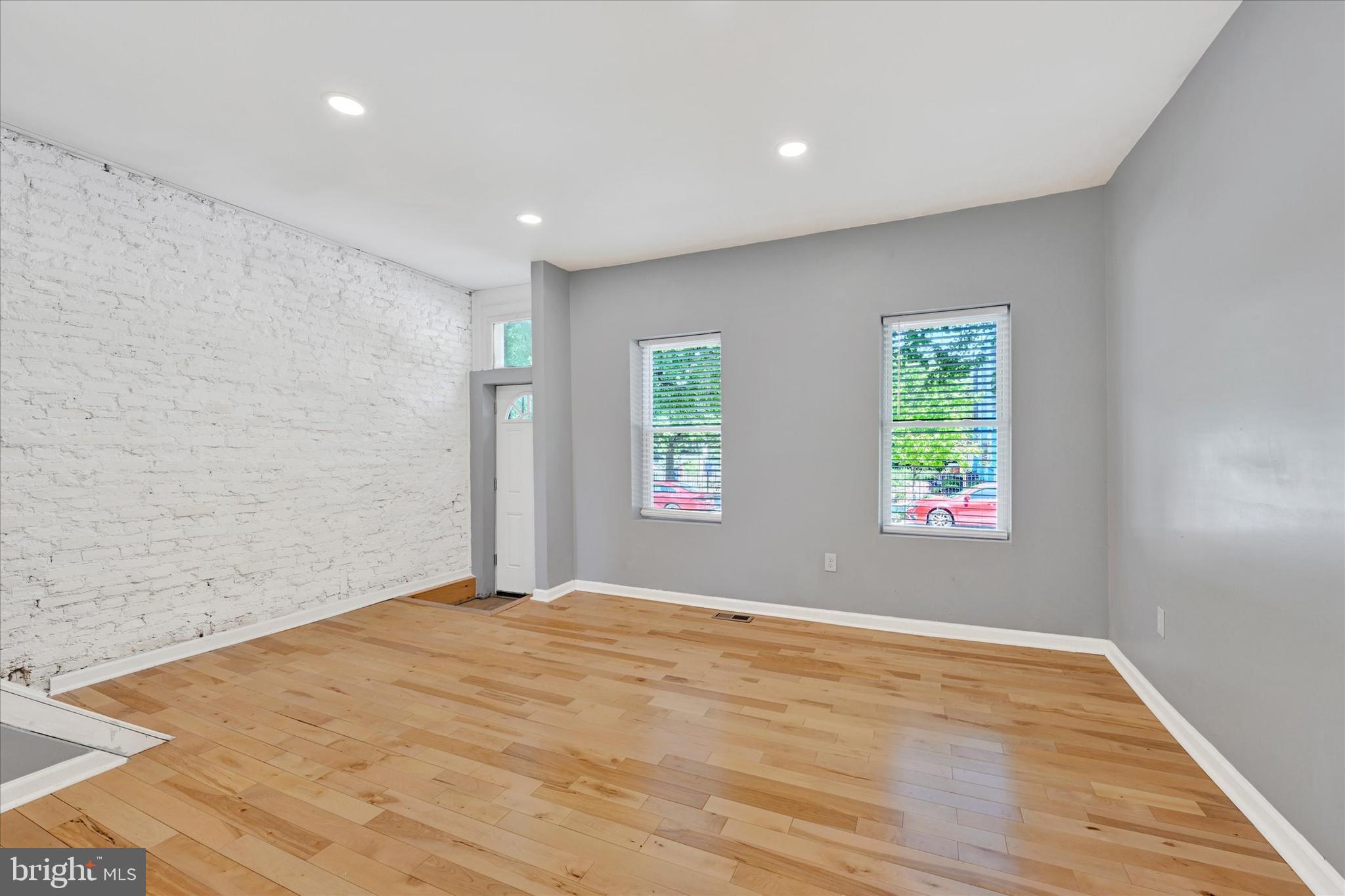 CHARLES VILLAGE - Residential