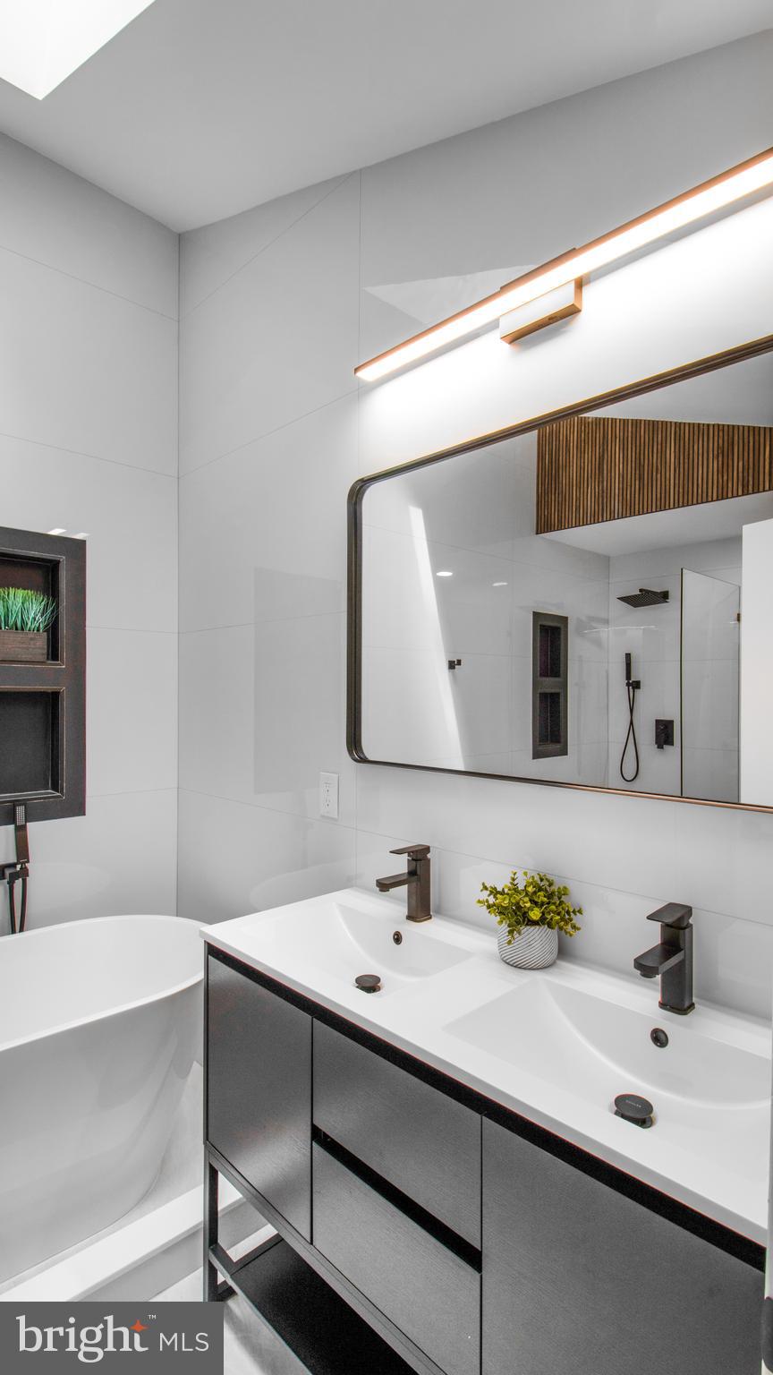 FAWSETT FARMS MANOR - Residential