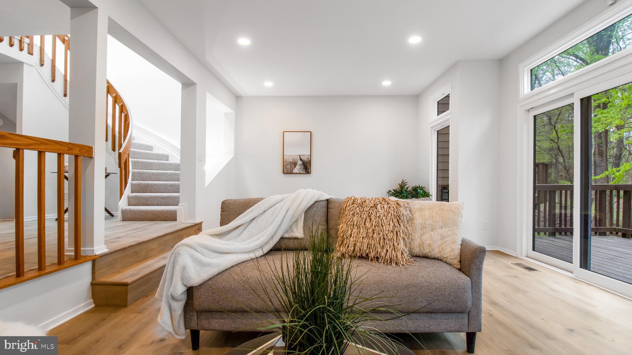 FAWSETT FARMS MANOR - Residential