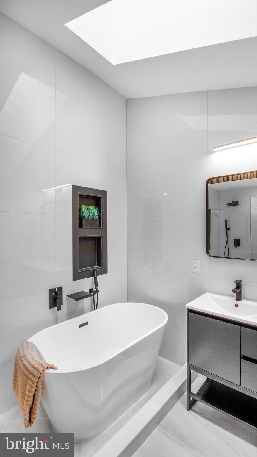 FAWSETT FARMS MANOR - Residential