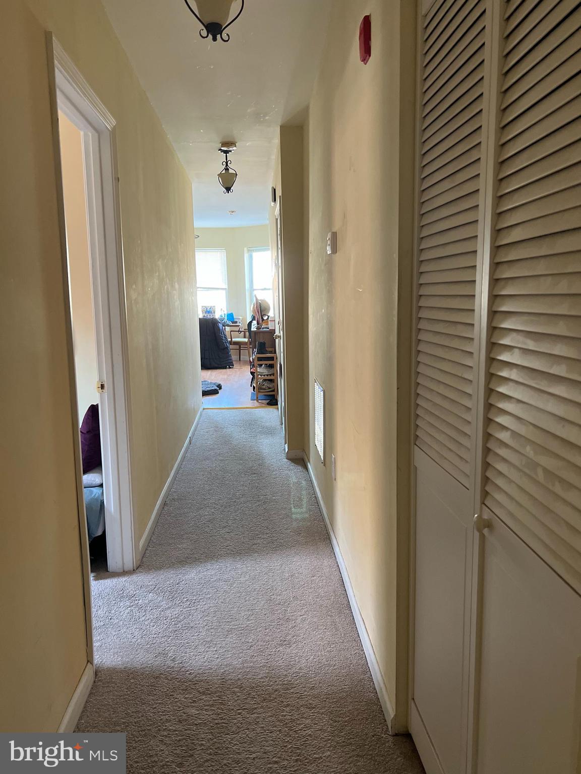 UNIVERSITY CITY - Residential Income