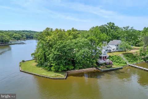 424 Alameda Parkway, Arnold, MD MLS: MDAA2114148