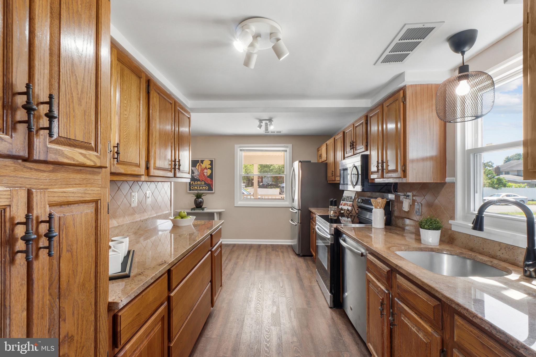 ROCK CREEK ESTATES - Residential
