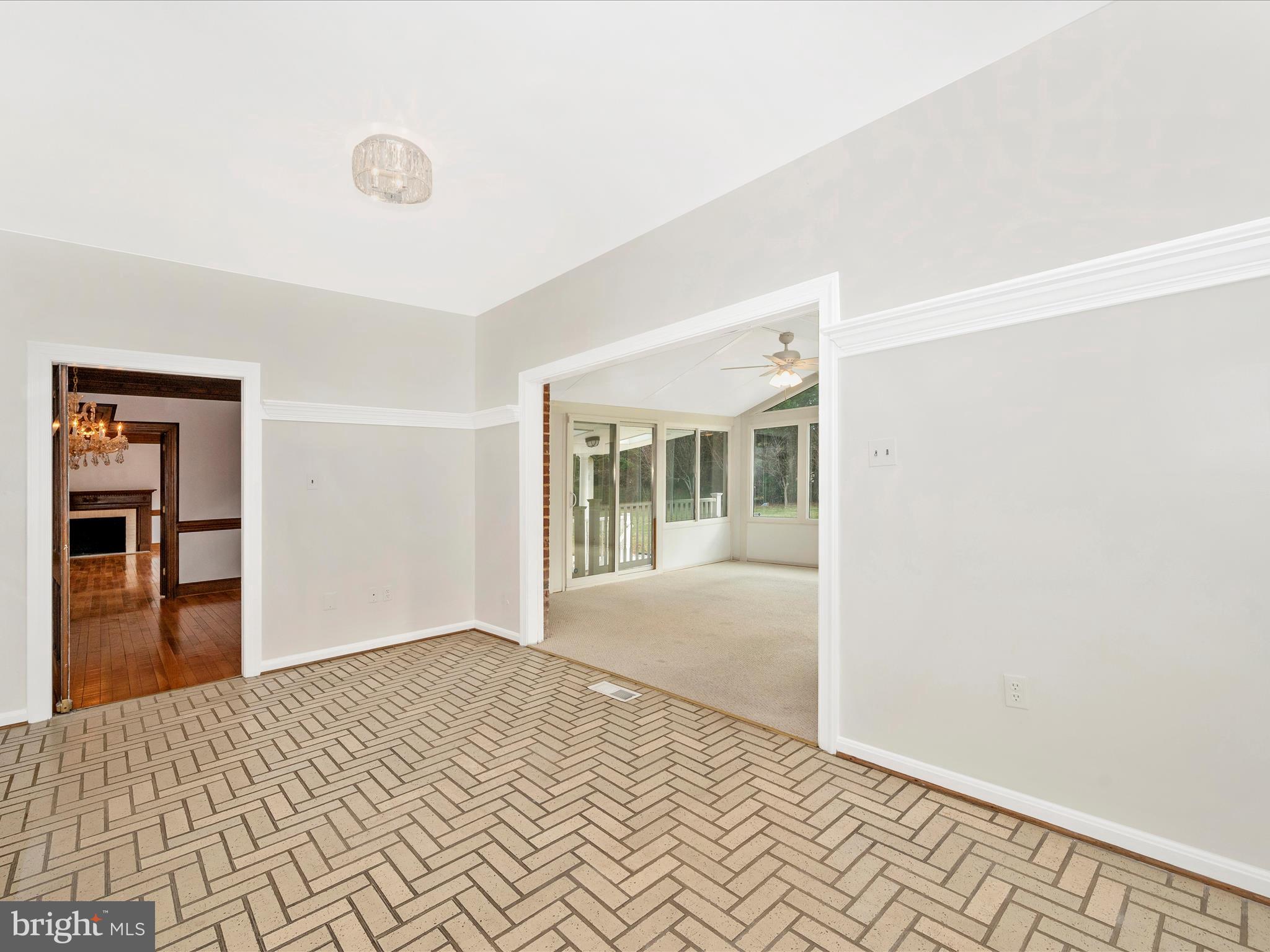 RIVER OAKS FARM - Residential Lease