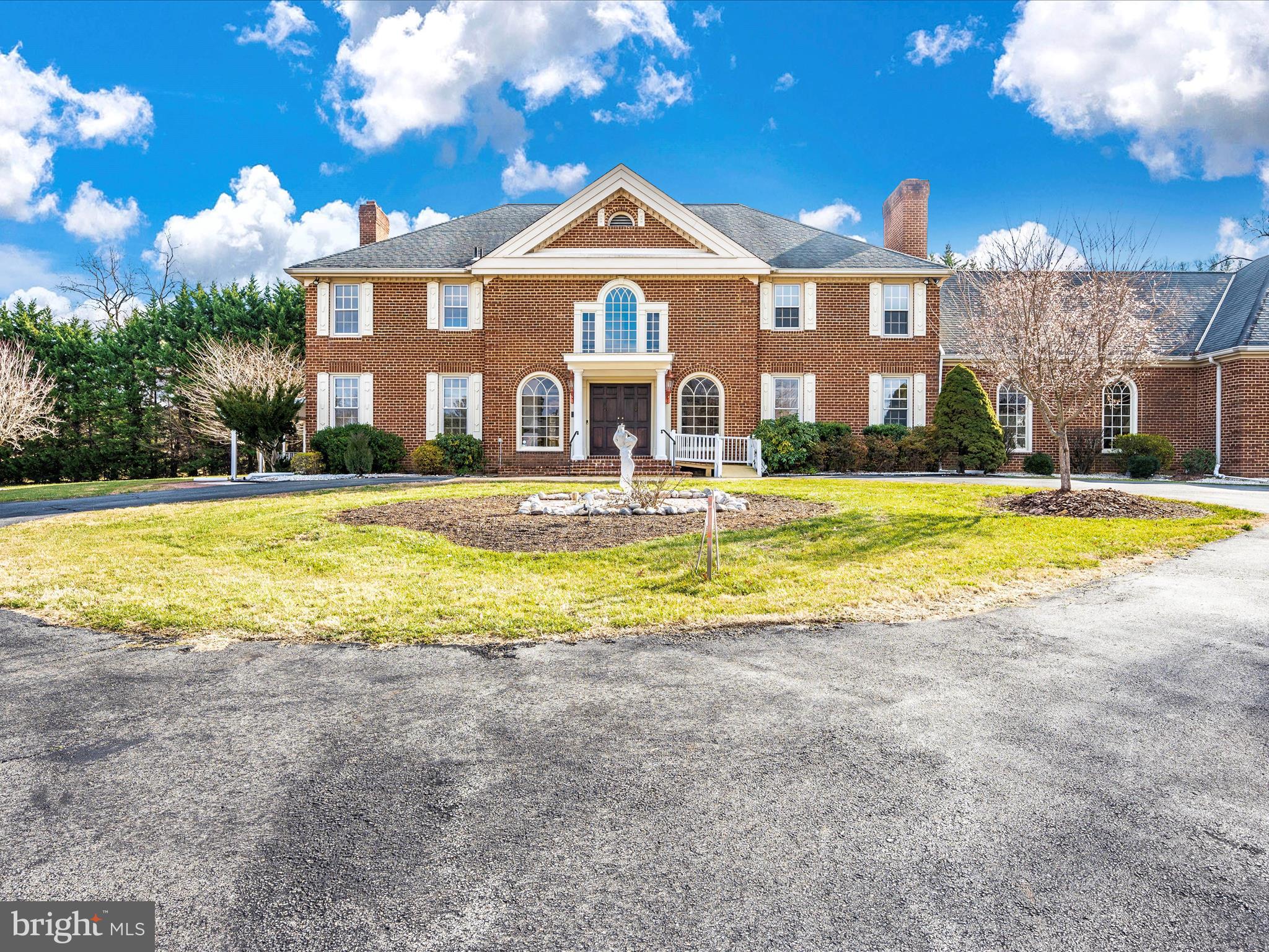 RIVER OAKS FARM - Residential Lease