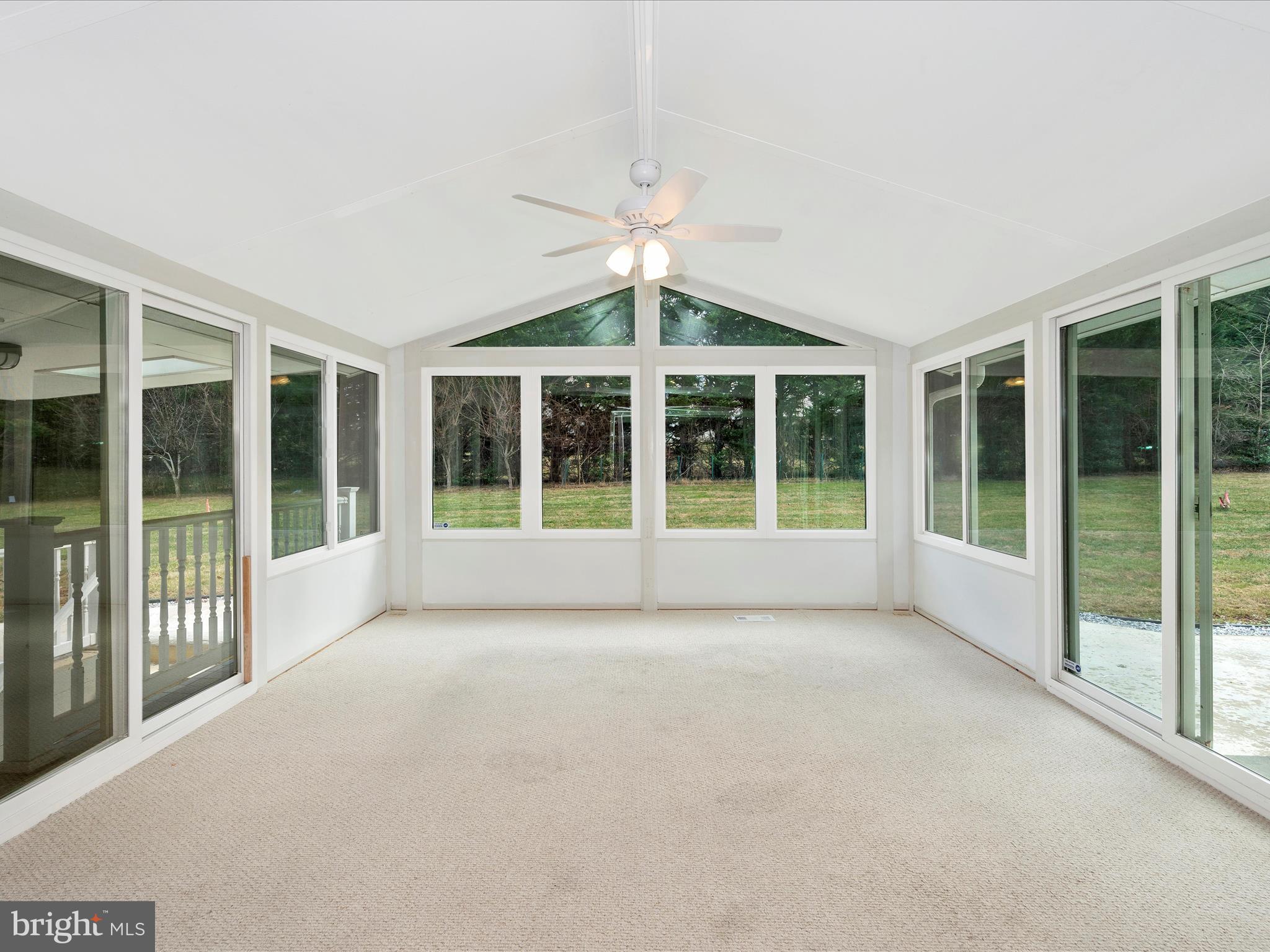 RIVER OAKS FARM - Residential Lease