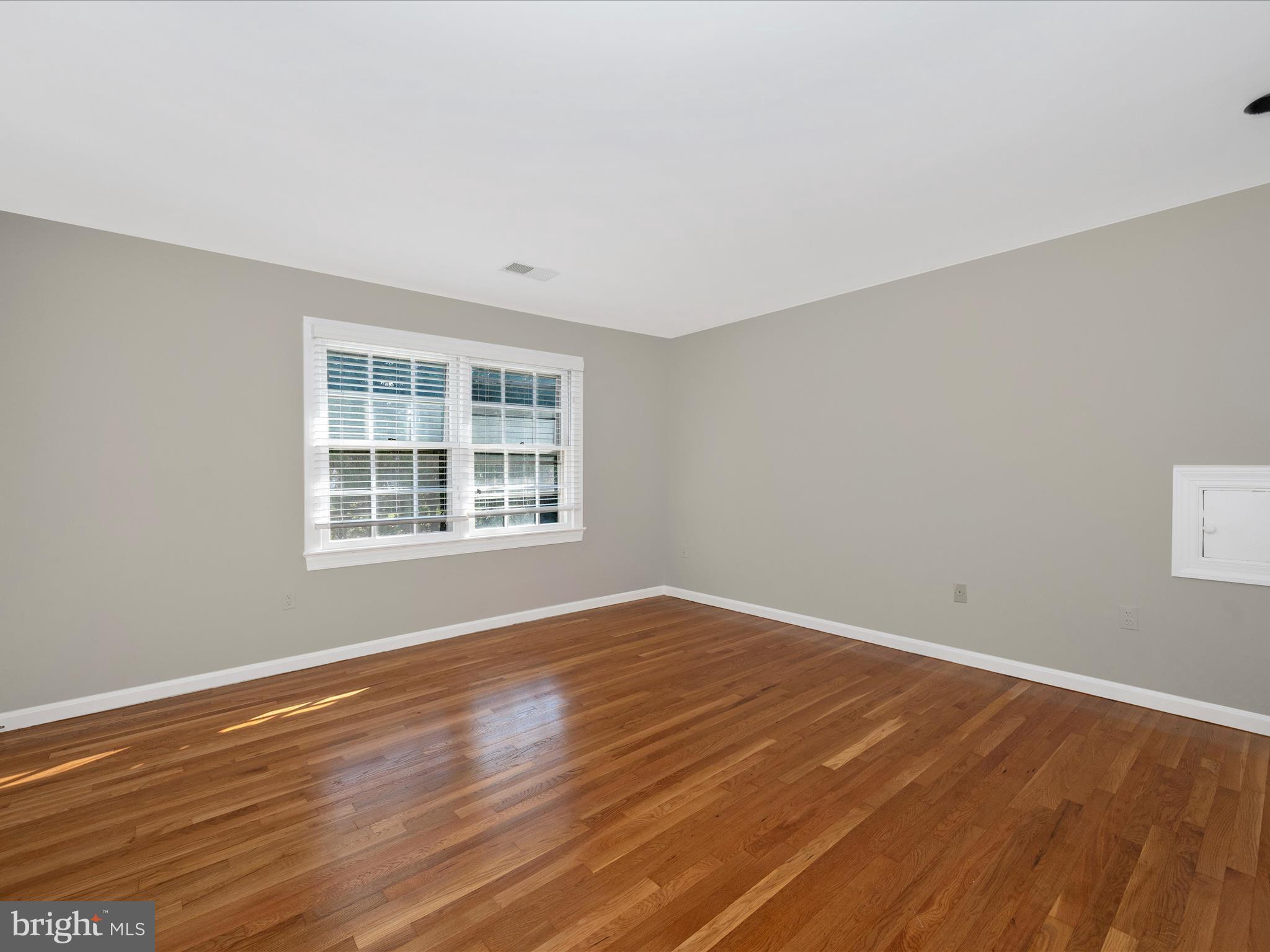 RIVER OAKS FARM - Residential Lease