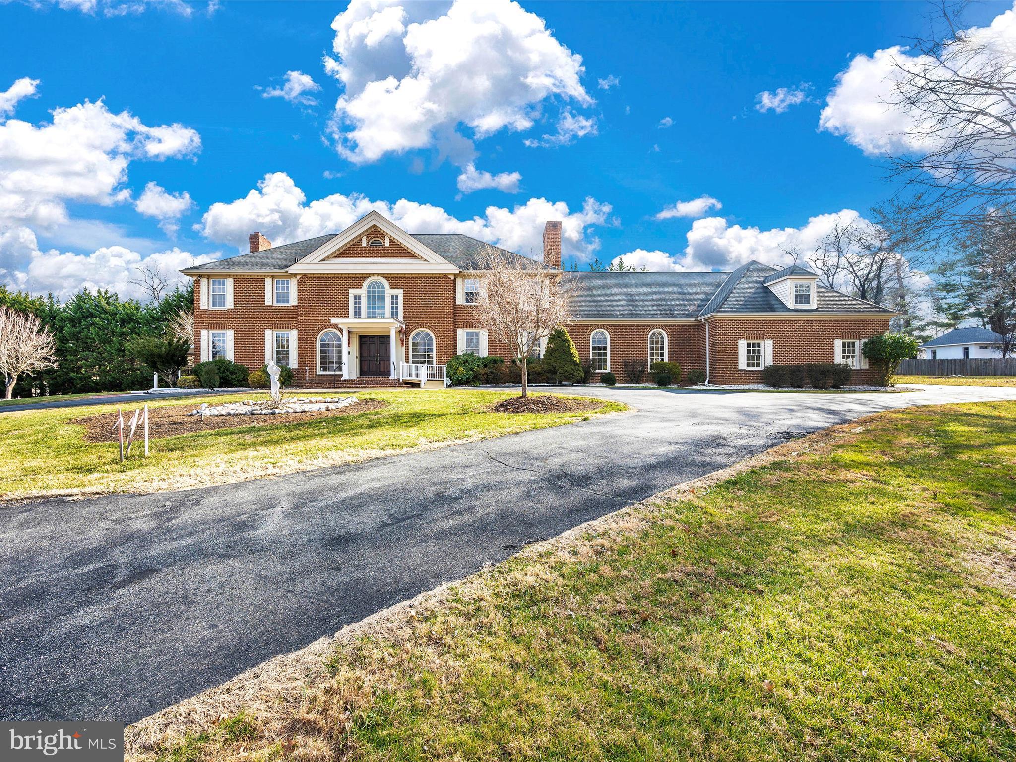 RIVER OAKS FARM - Residential Lease