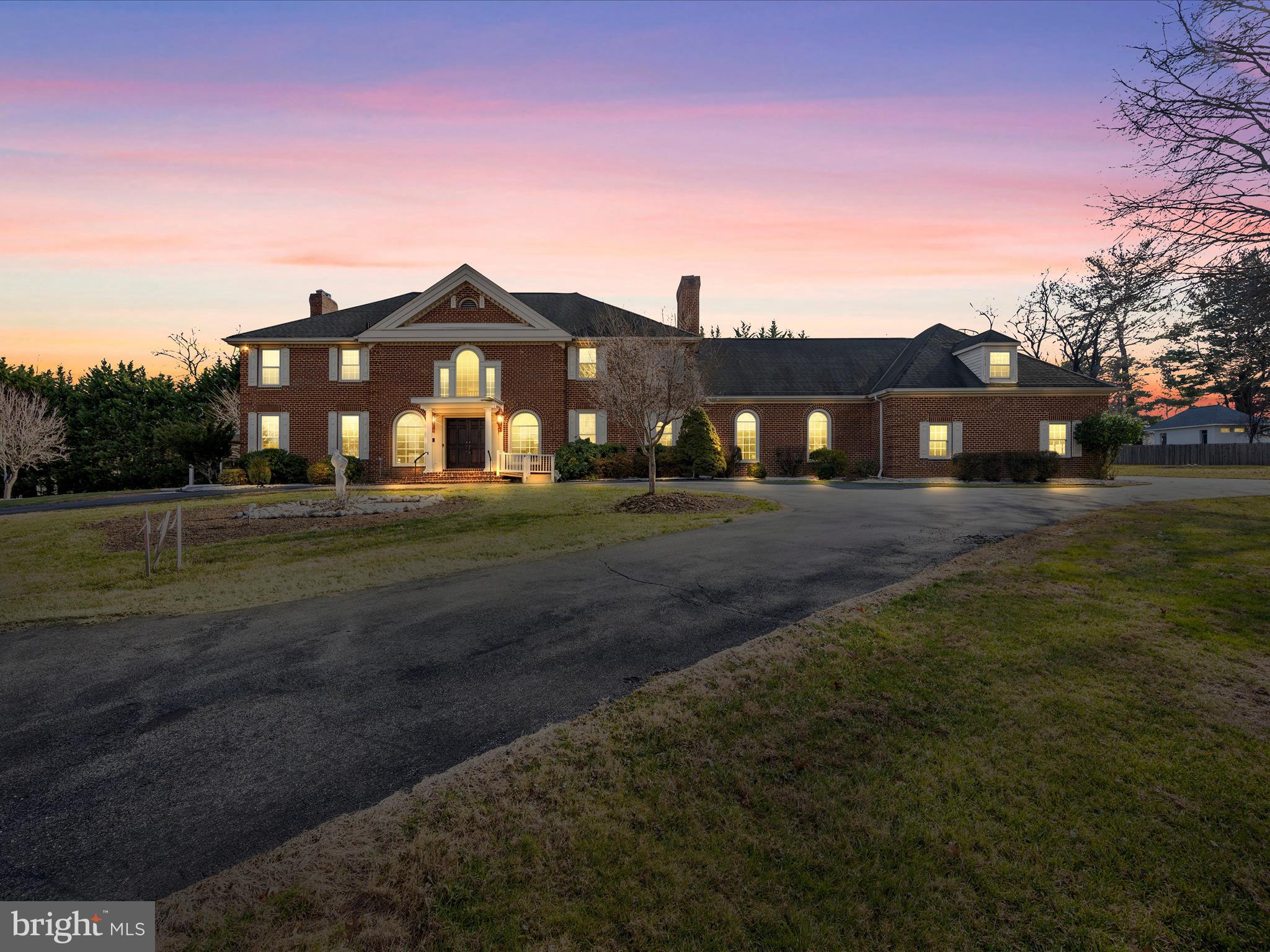 RIVER OAKS FARM - Residential Lease