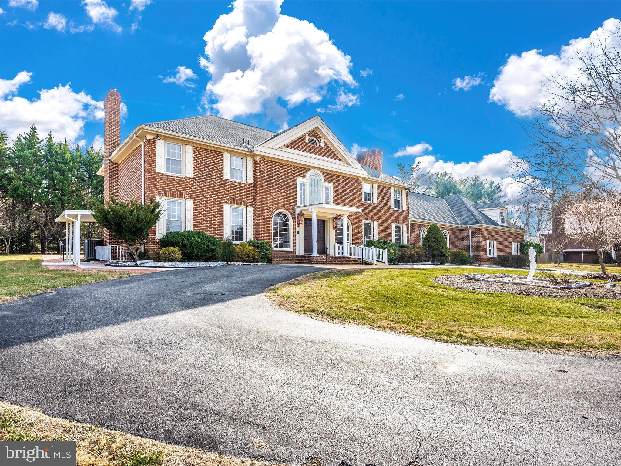 RIVER OAKS FARM - Residential Lease