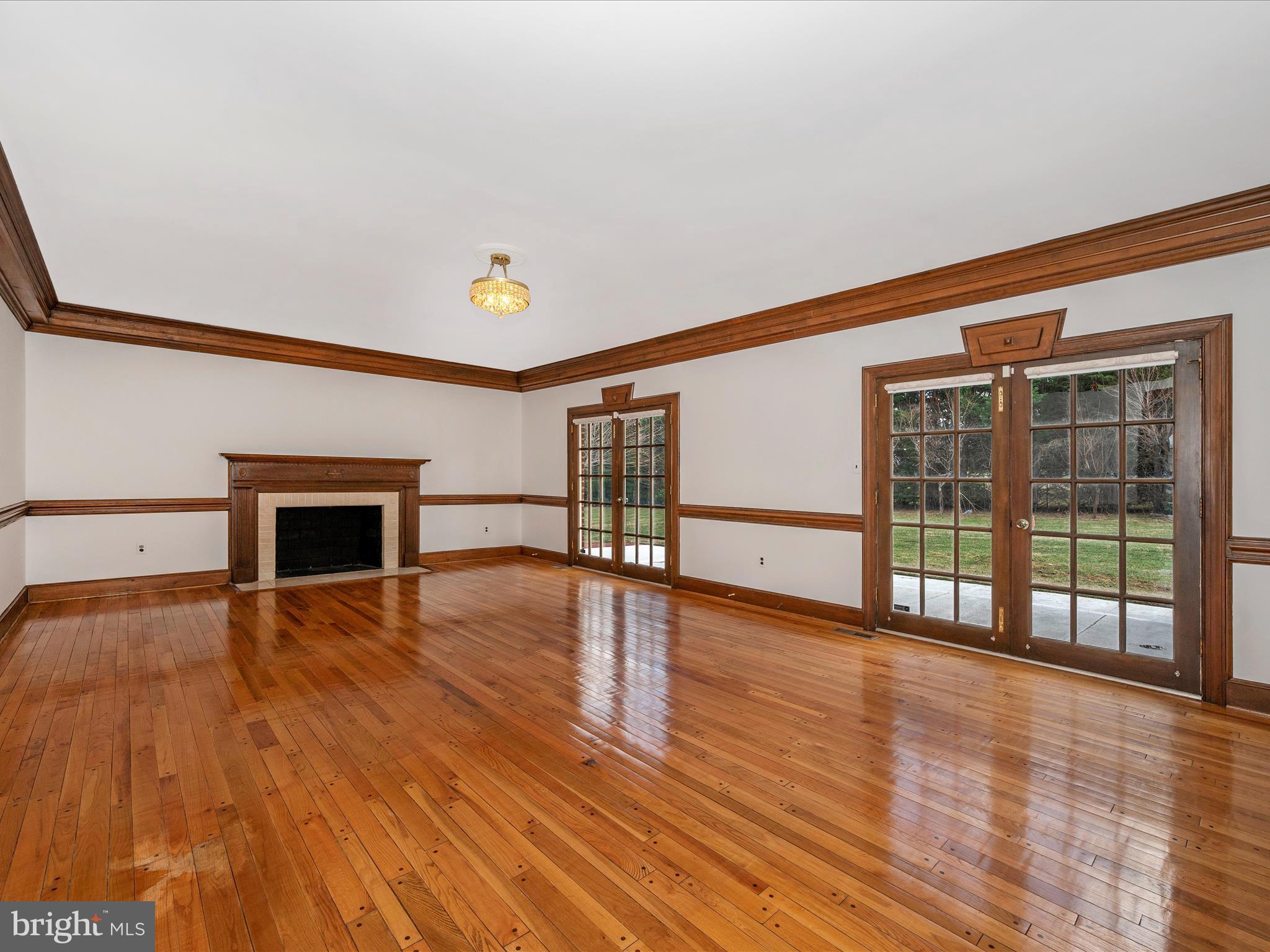 RIVER OAKS FARM - Residential Lease