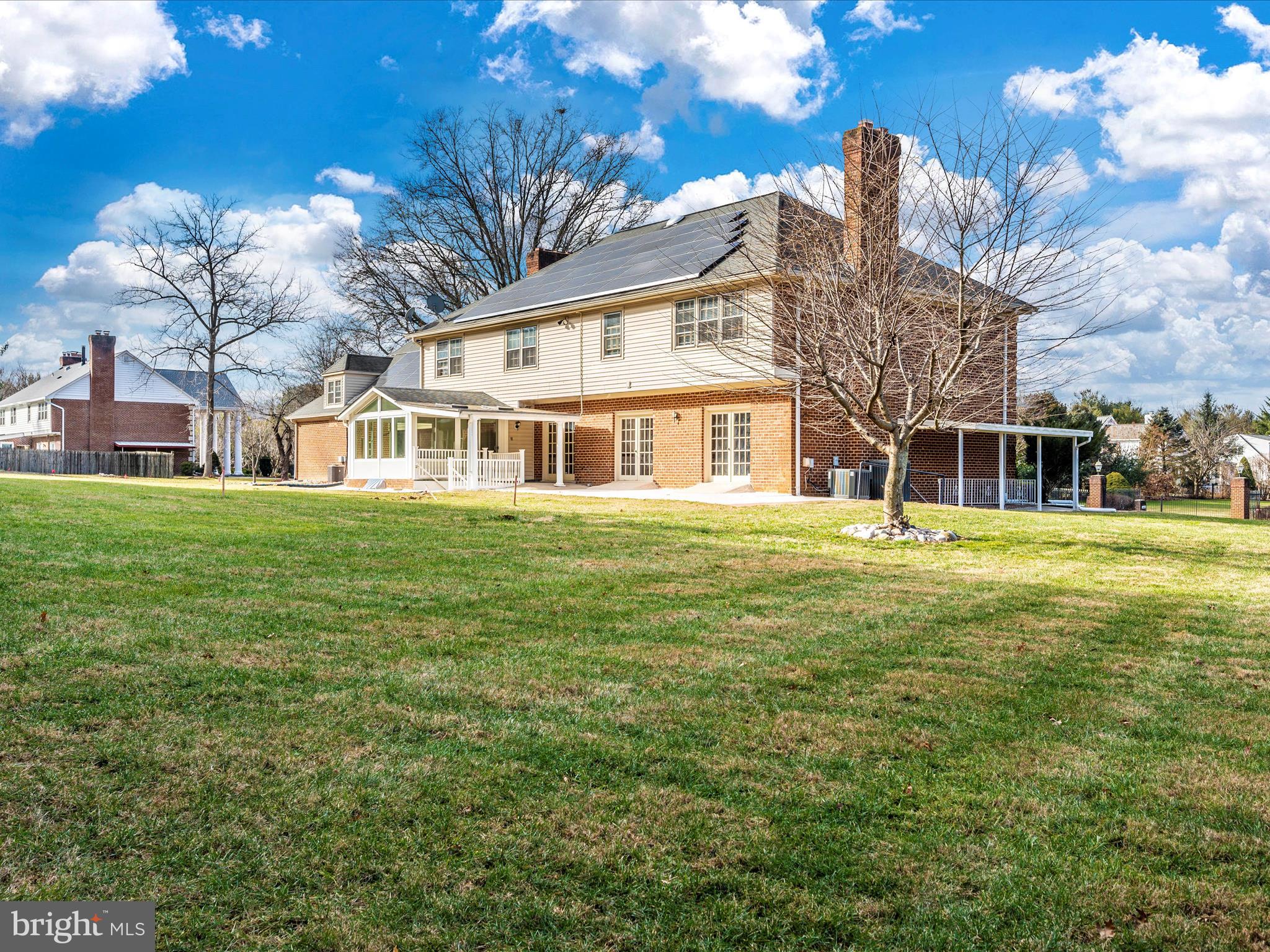 RIVER OAKS FARM - Residential Lease