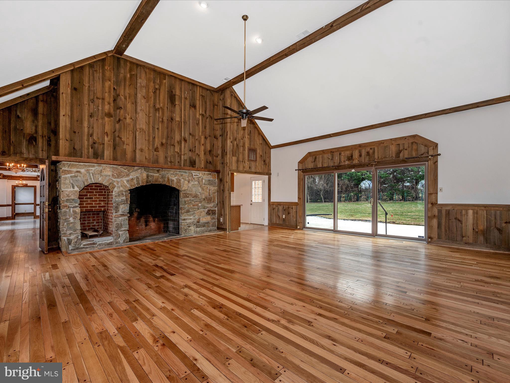 RIVER OAKS FARM - Residential Lease