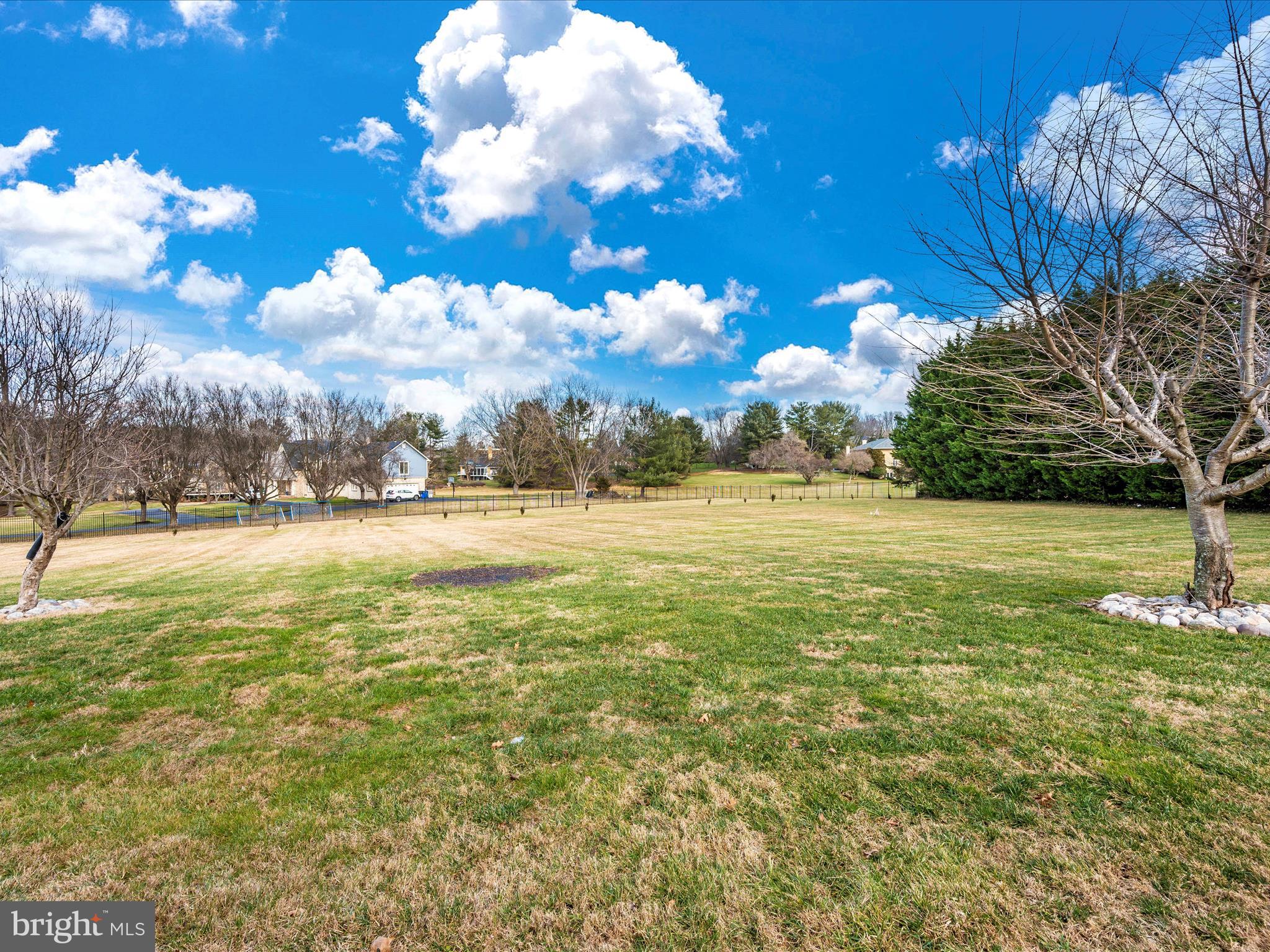 RIVER OAKS FARM - Residential Lease