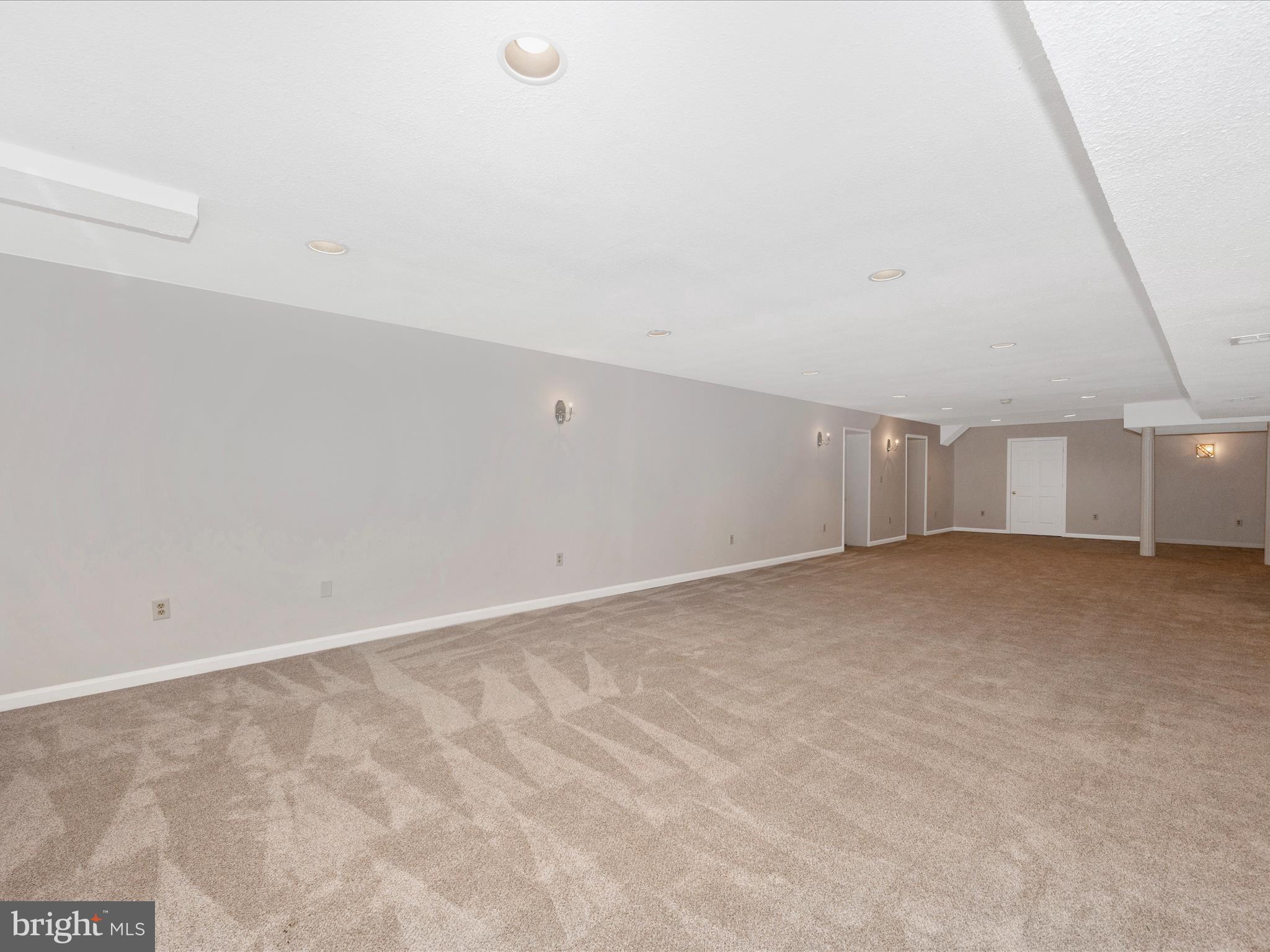 RIVER OAKS FARM - Residential Lease