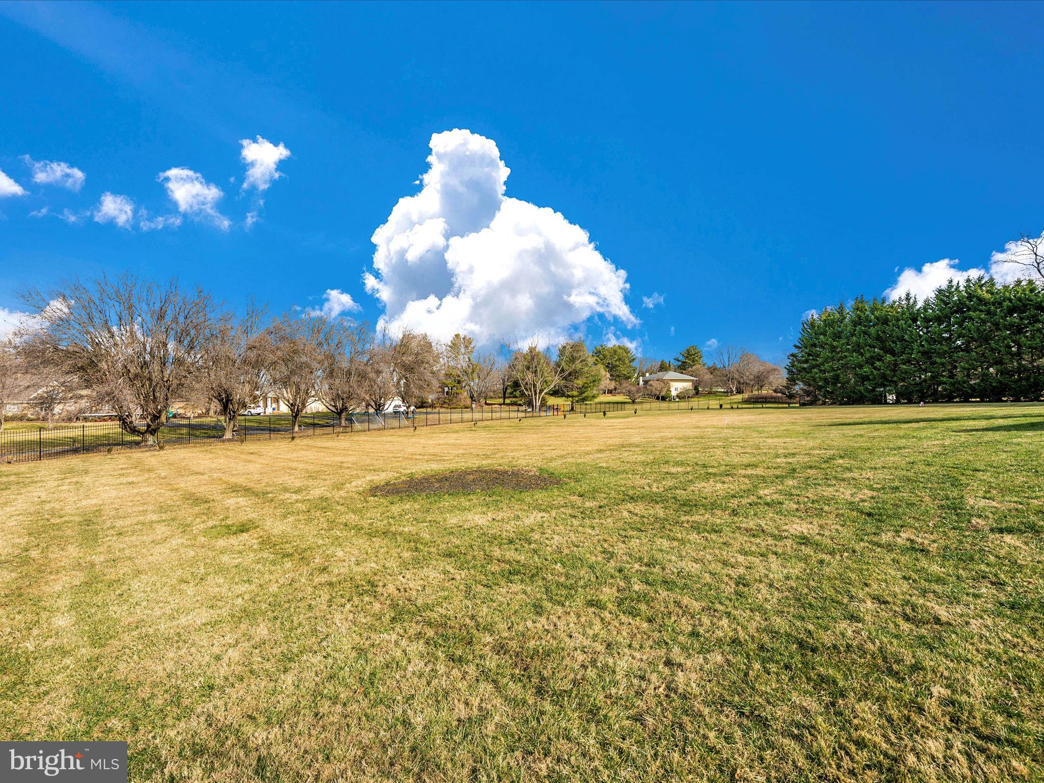 RIVER OAKS FARM - Residential Lease