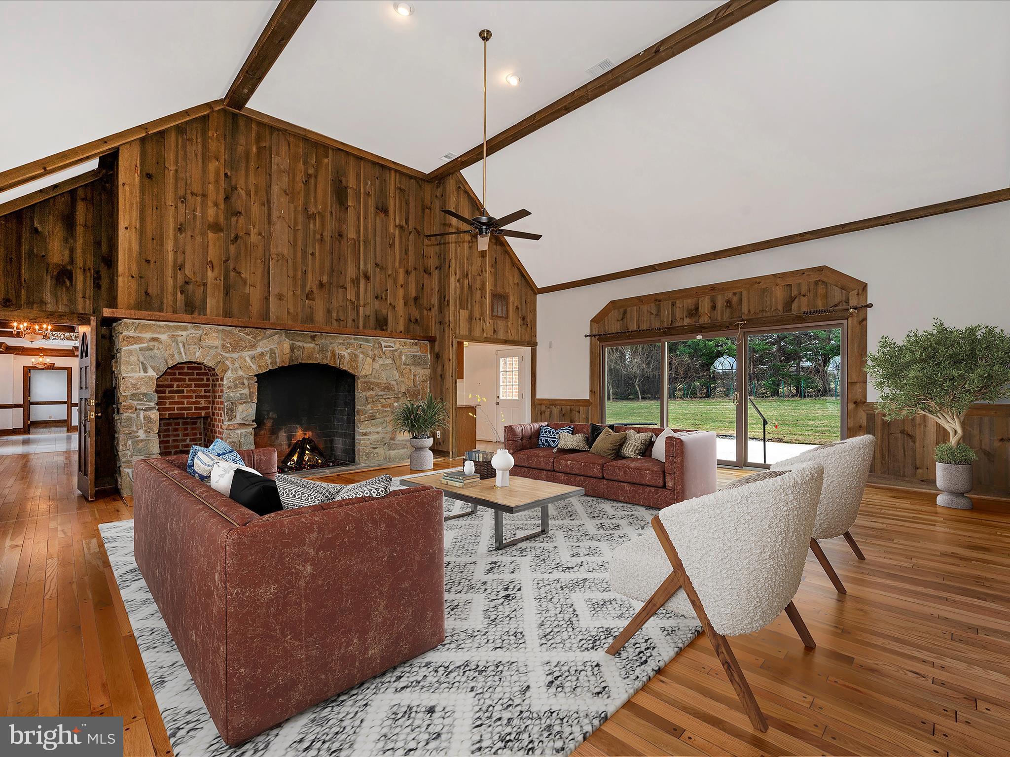 RIVER OAKS FARM - Residential Lease