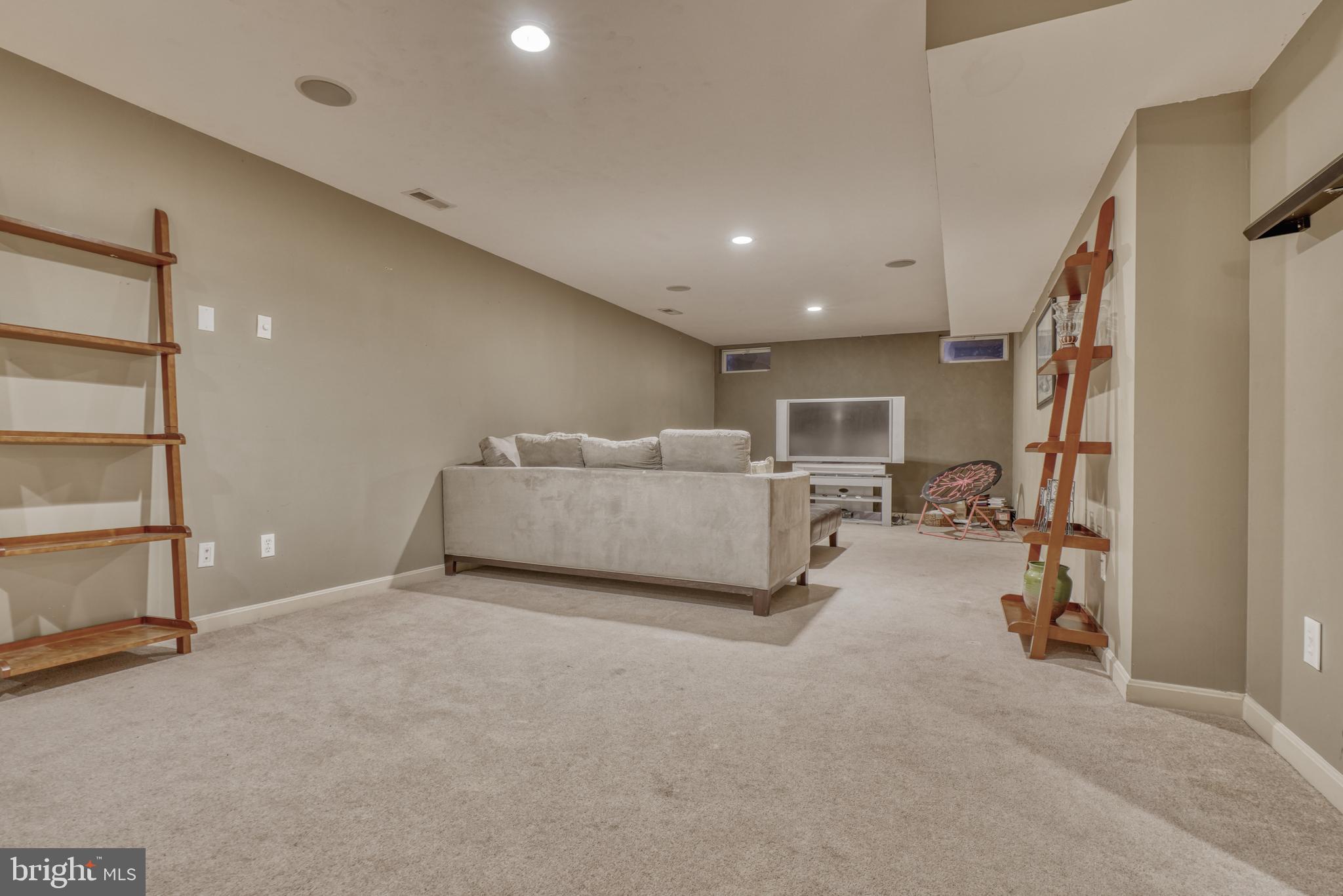 WHITE MARSH - Residential