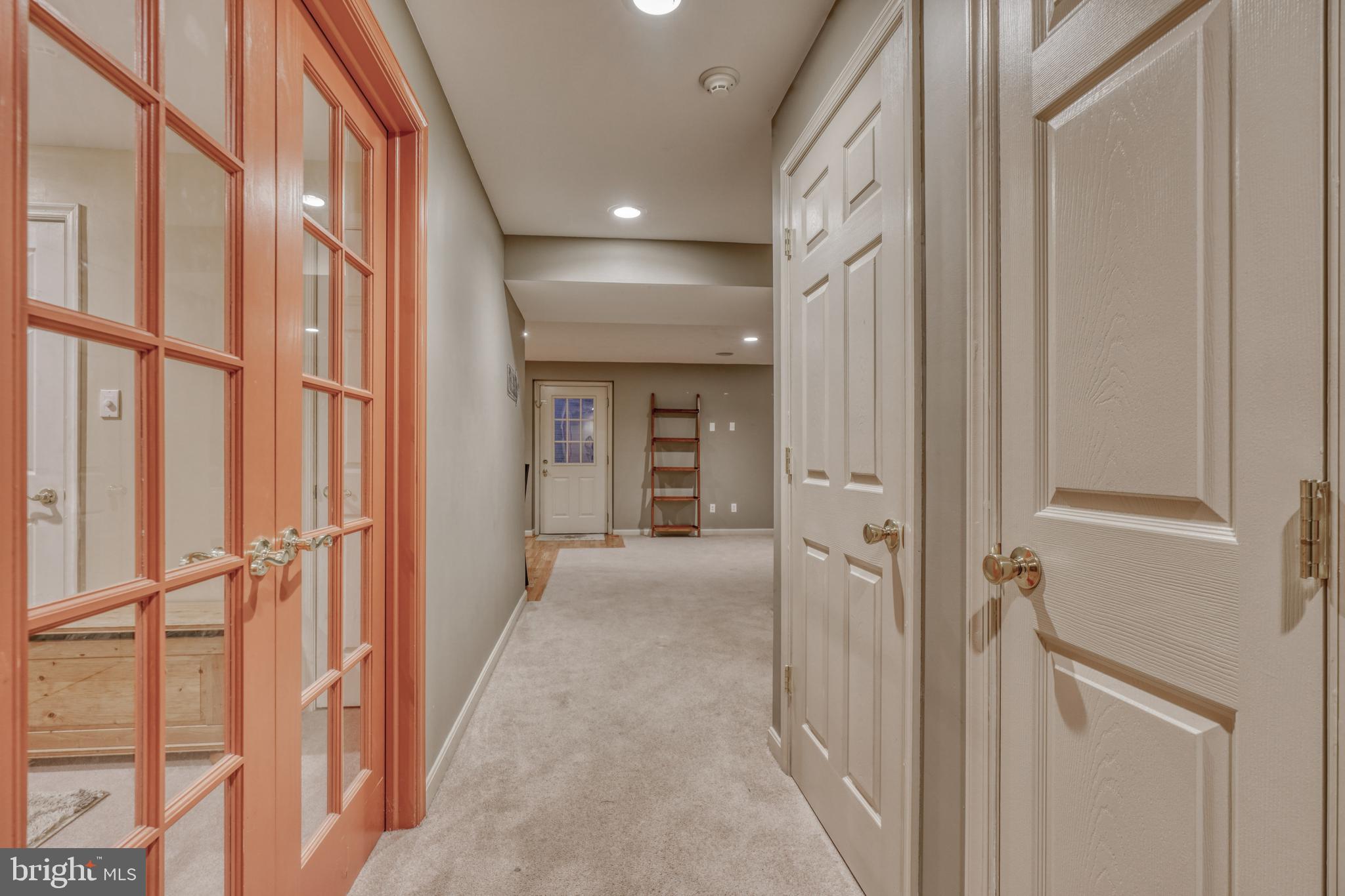 WHITE MARSH - Residential