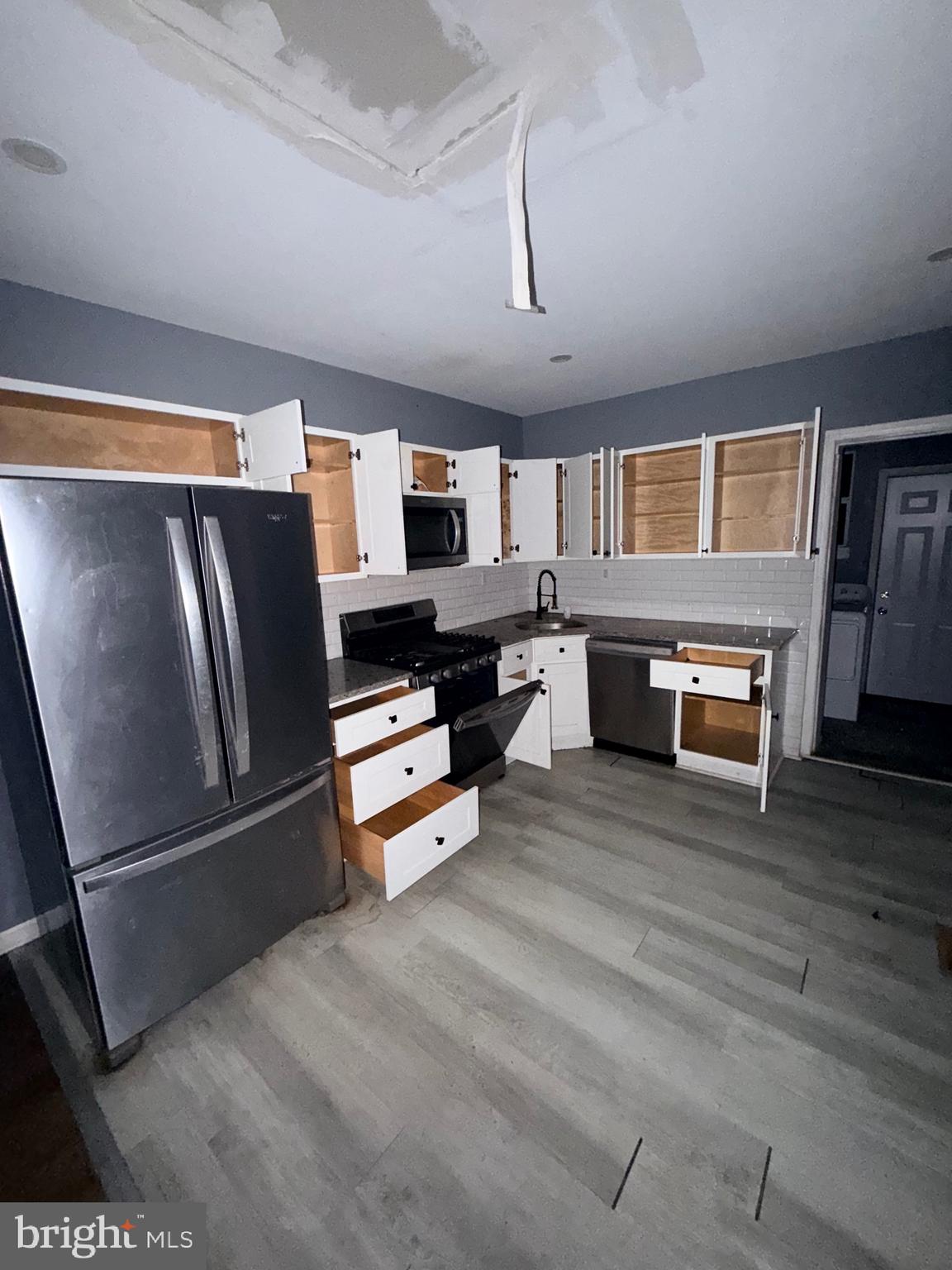 PHILADELPHIA (SOUTHWEST) - Residential