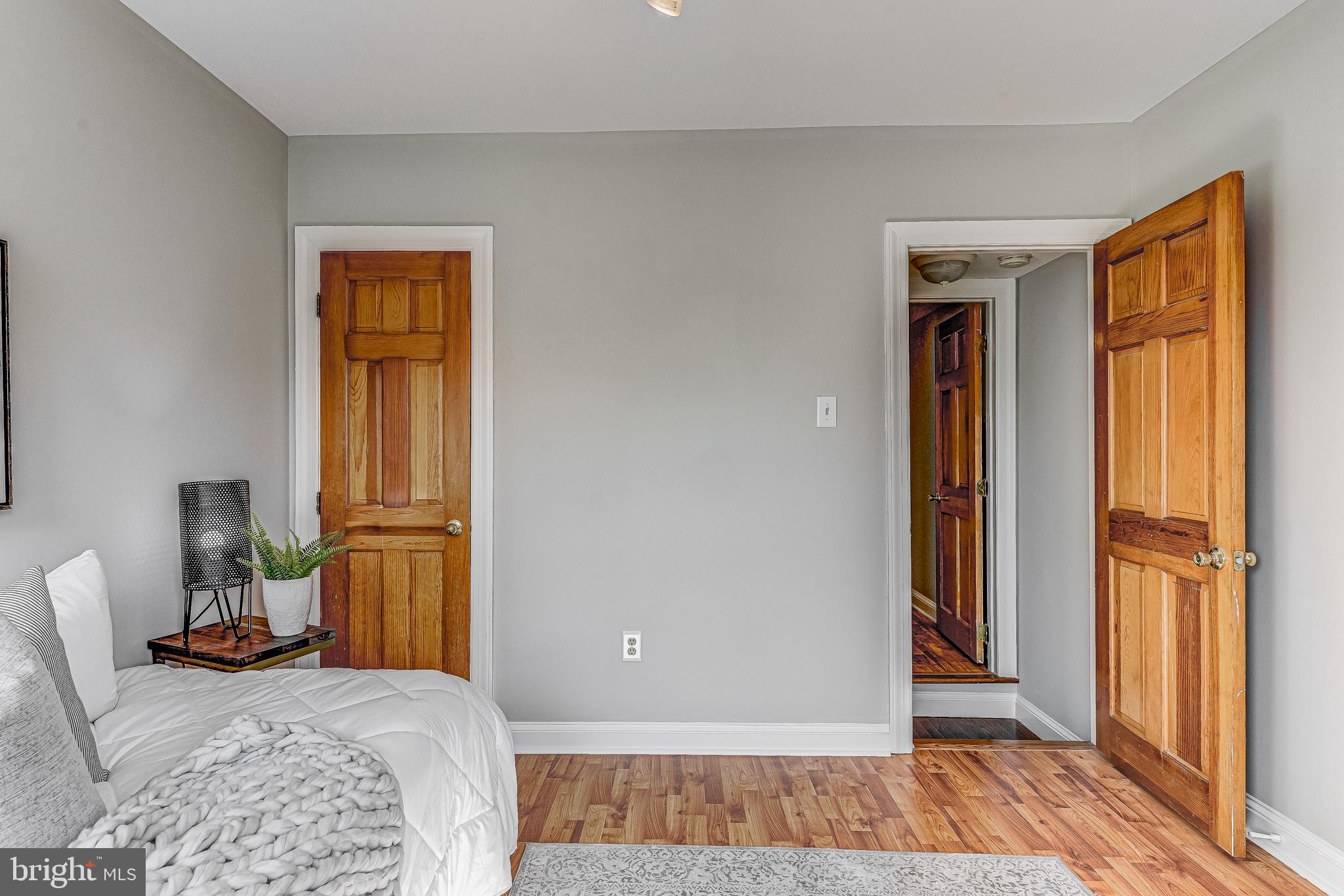 LOCUST POINT - Residential