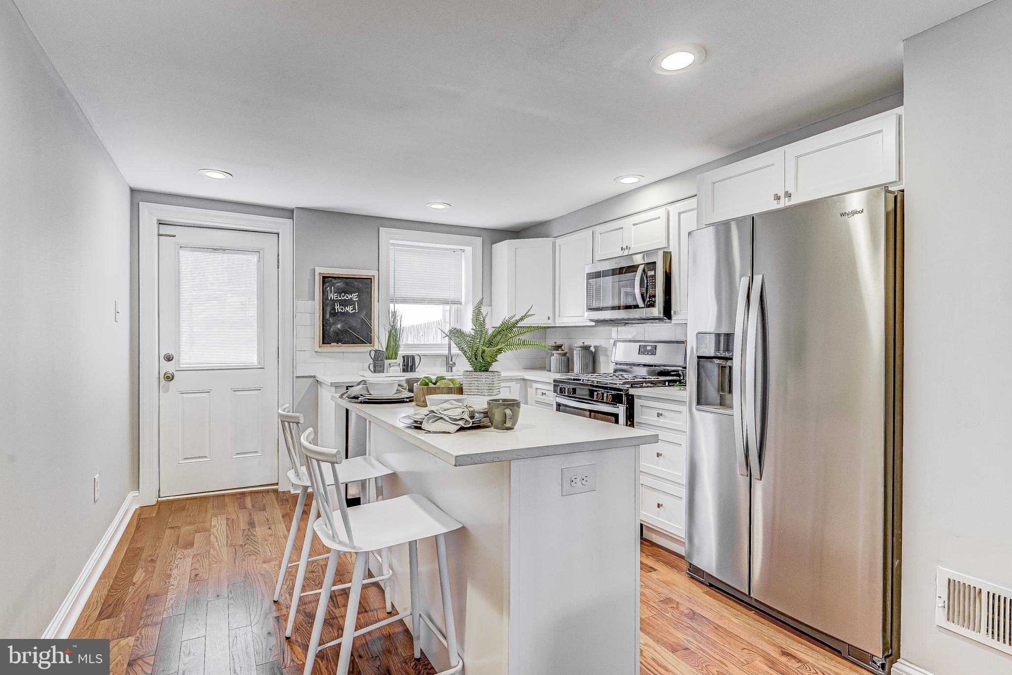 LOCUST POINT - Residential