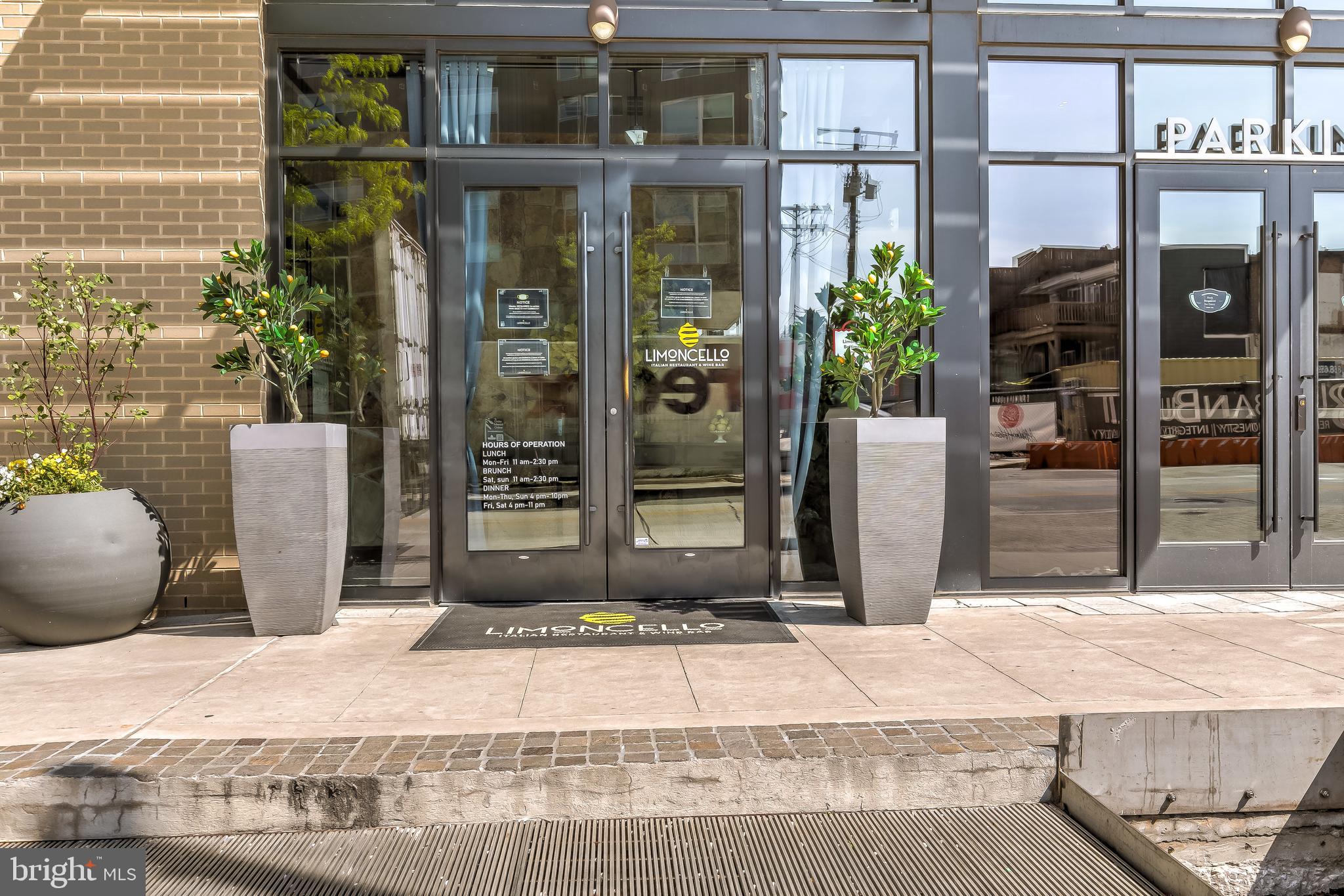 LOCUST POINT - Residential