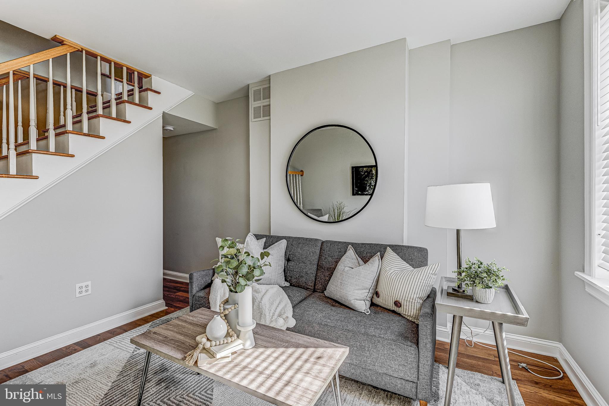 LOCUST POINT - Residential