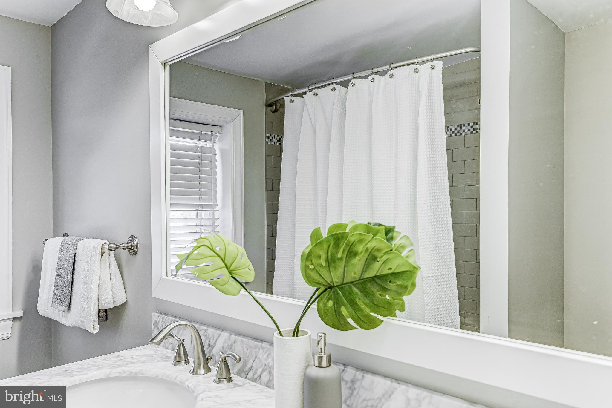 LOCUST POINT - Residential