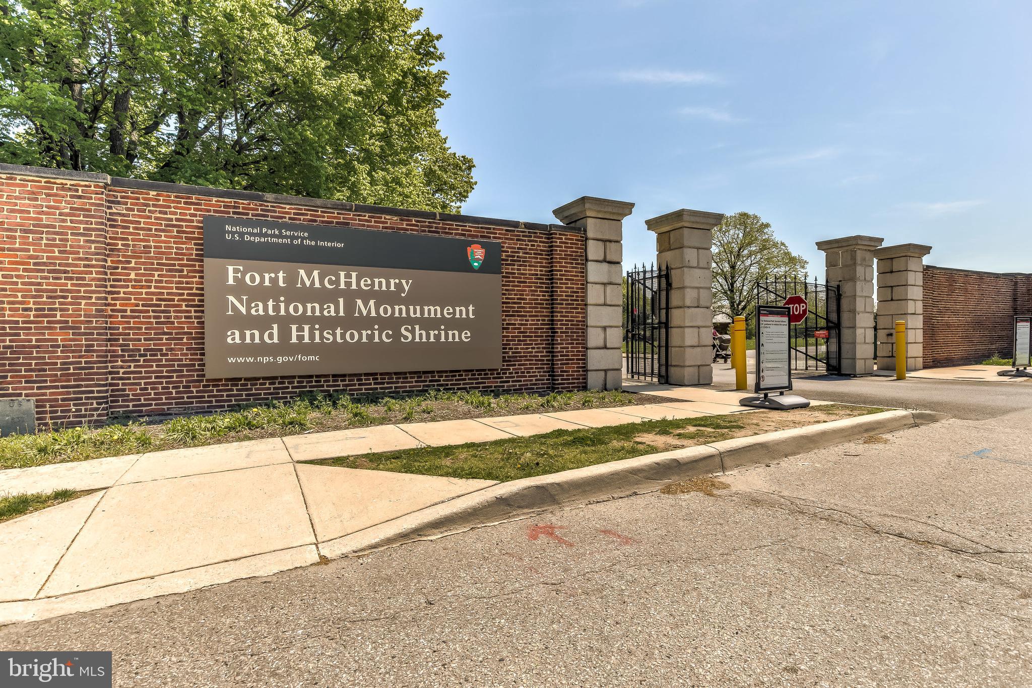 LOCUST POINT - Residential