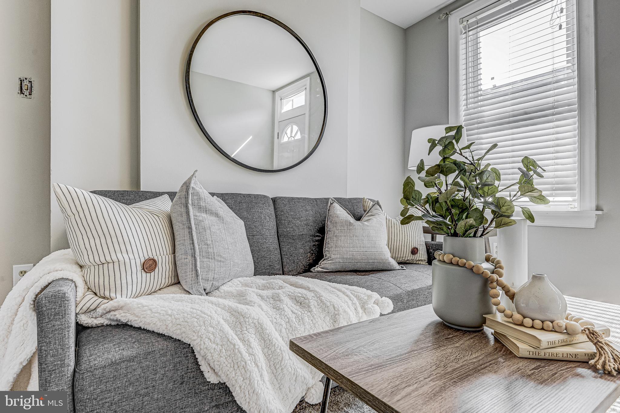 LOCUST POINT - Residential