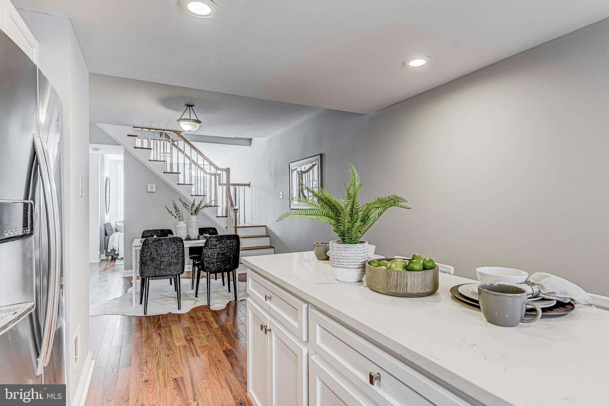 LOCUST POINT - Residential