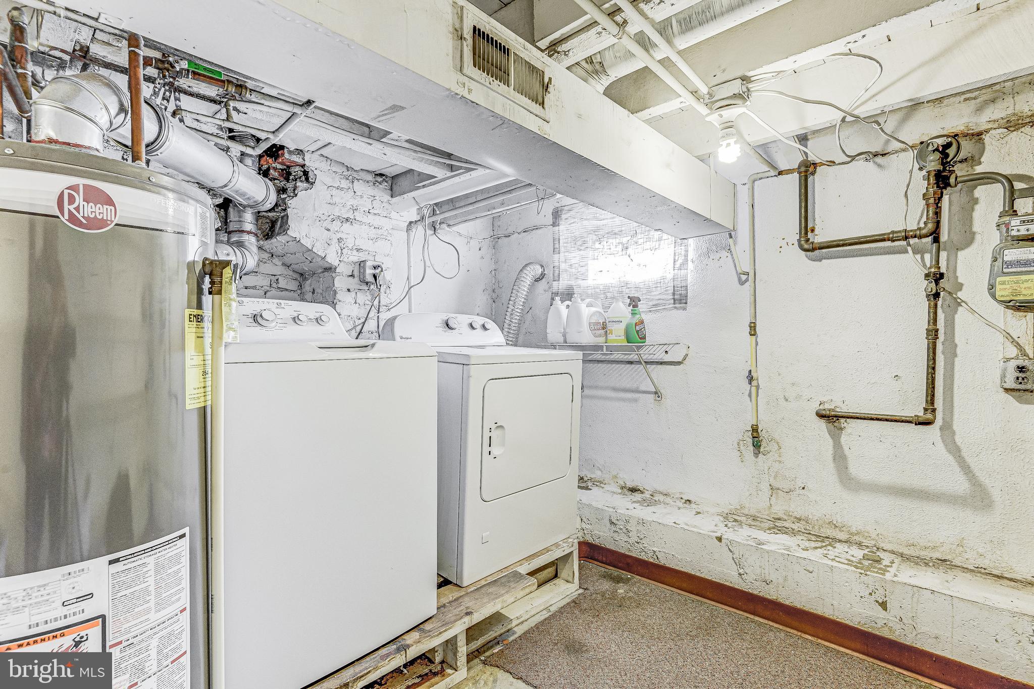 LOCUST POINT - Residential