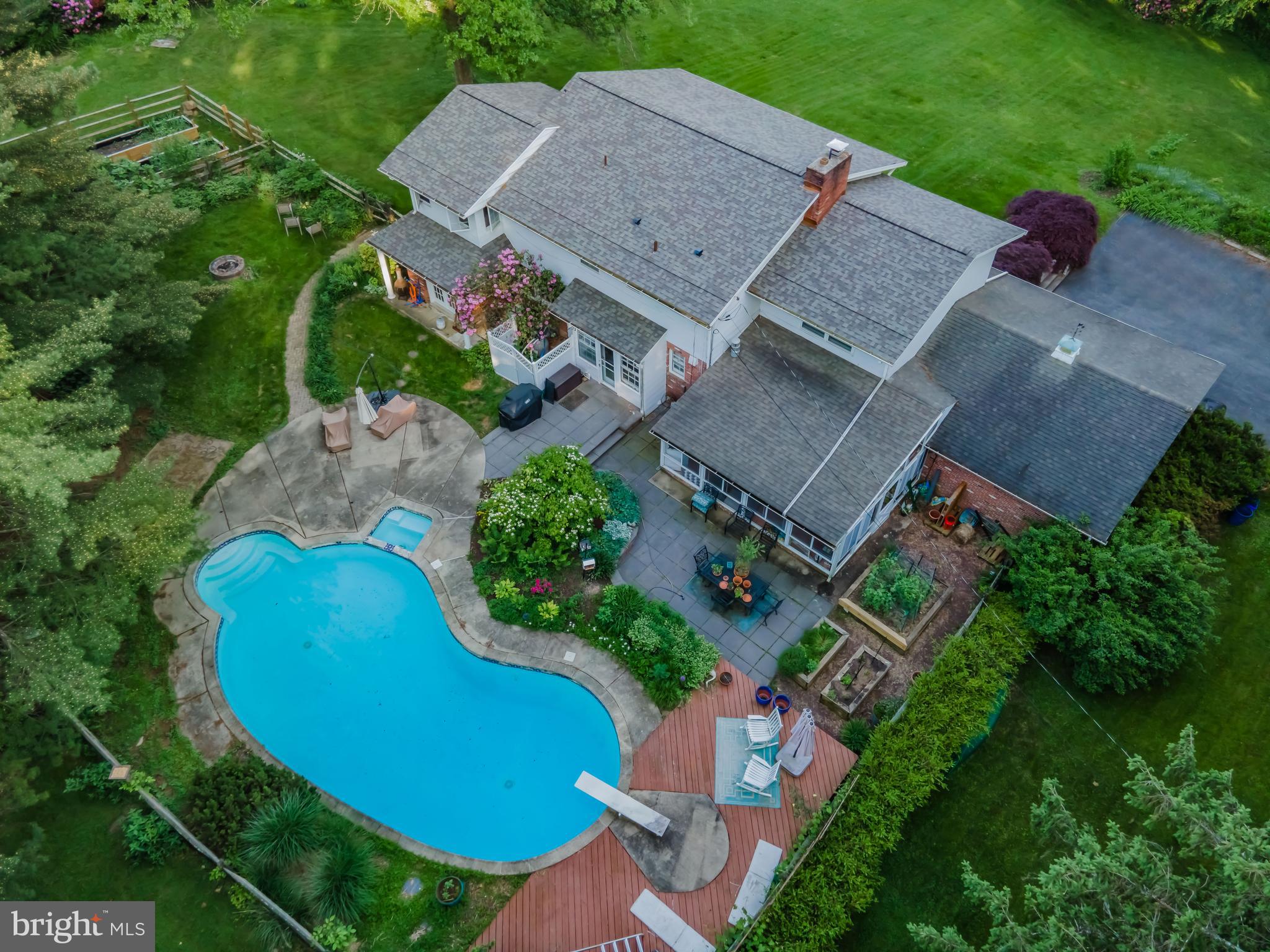 20 ACRE WOODS - Residential