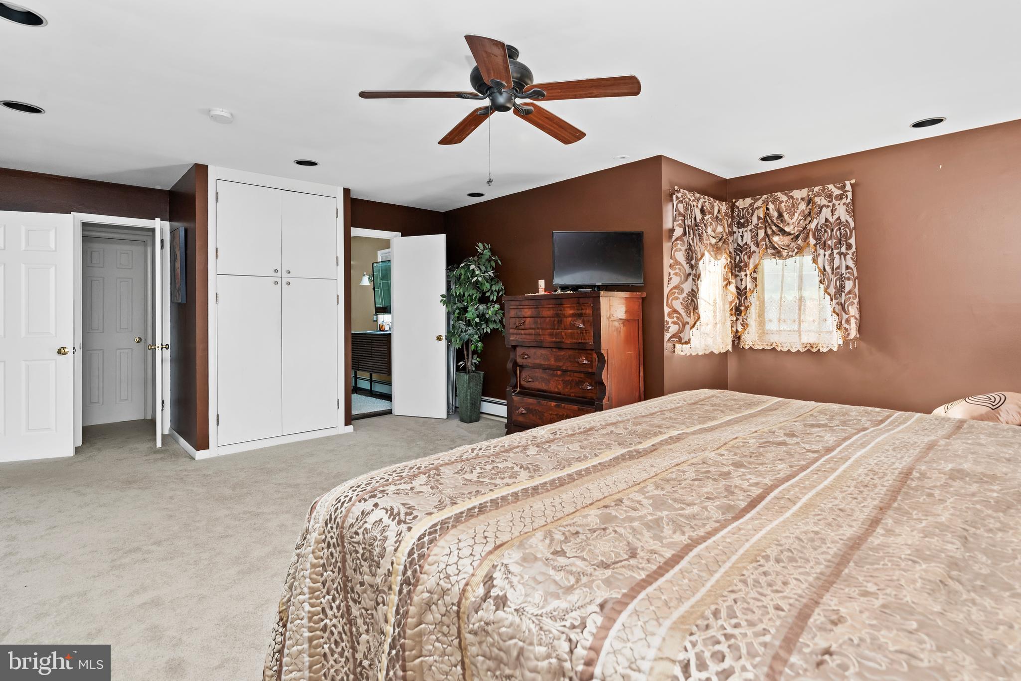 20 ACRE WOODS - Residential