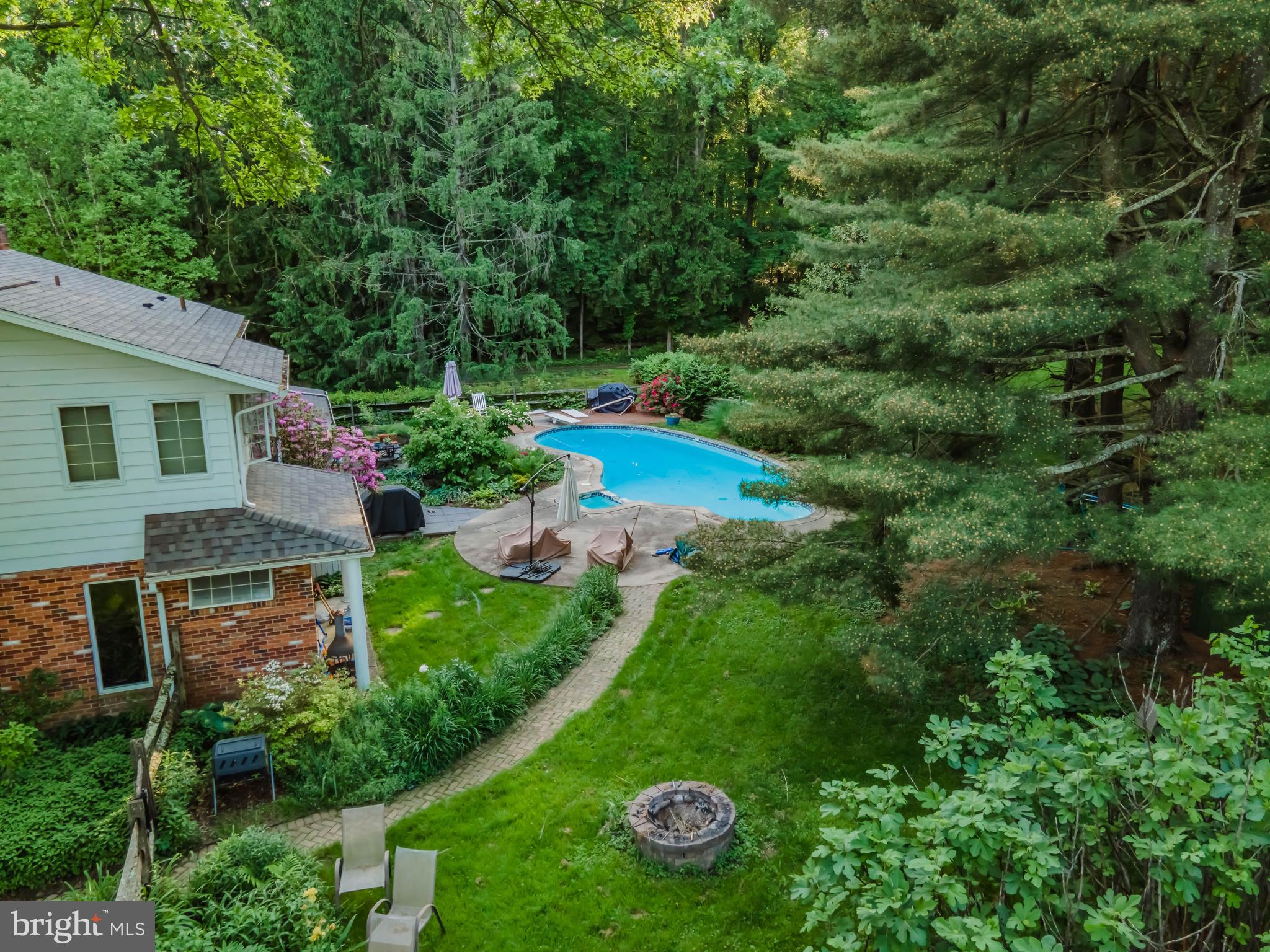 20 ACRE WOODS - Residential