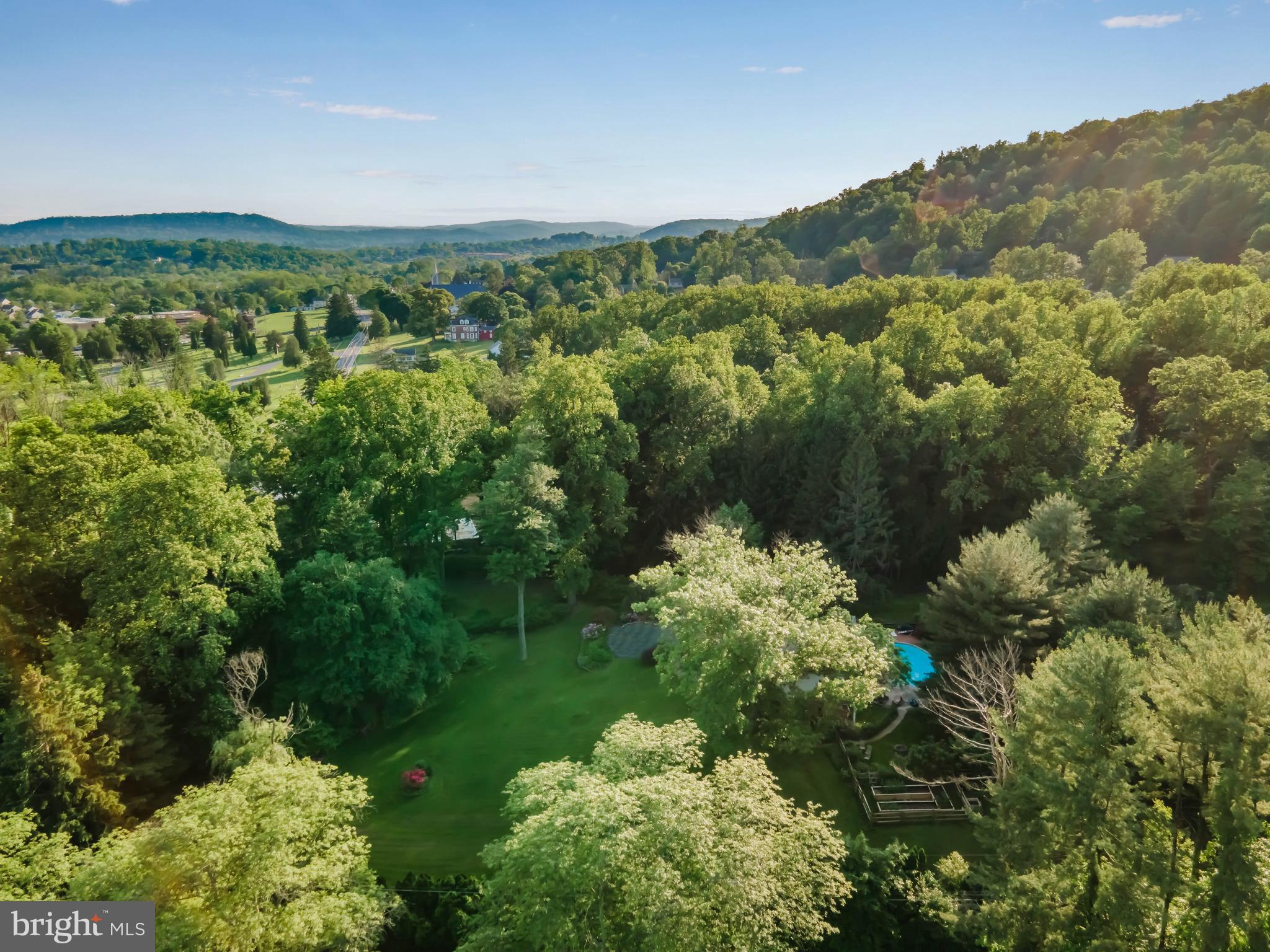 20 ACRE WOODS - Residential