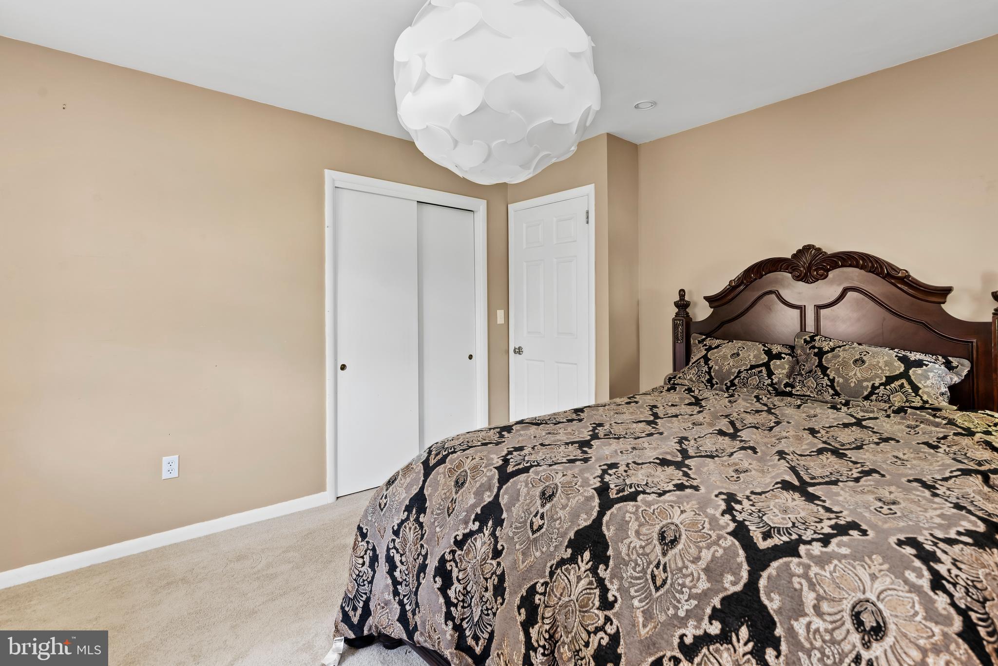 20 ACRE WOODS - Residential