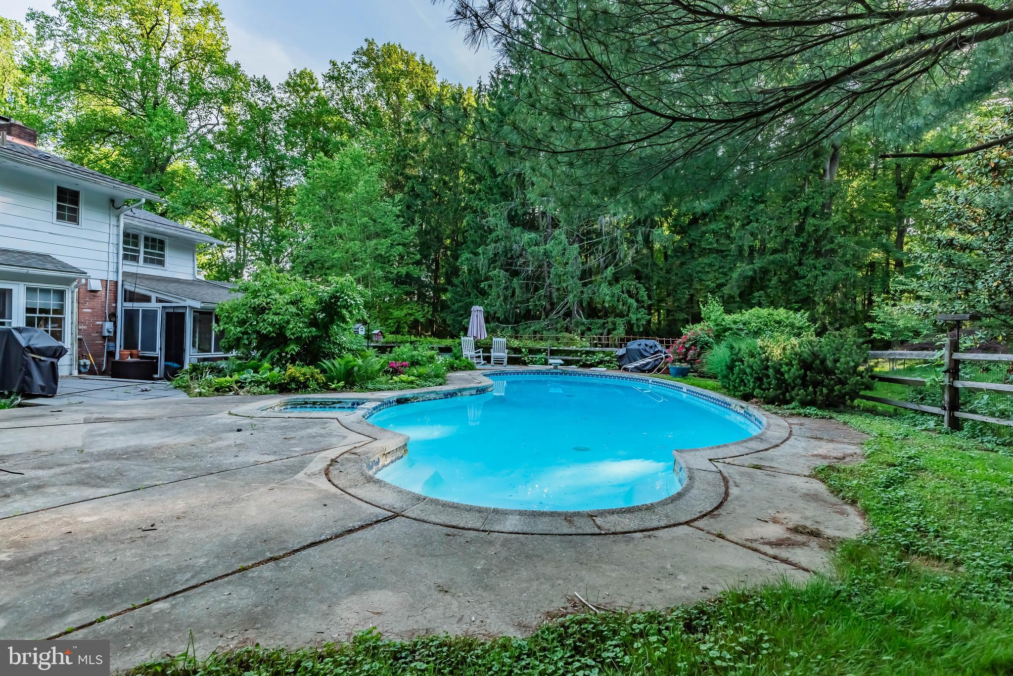 20 ACRE WOODS - Residential