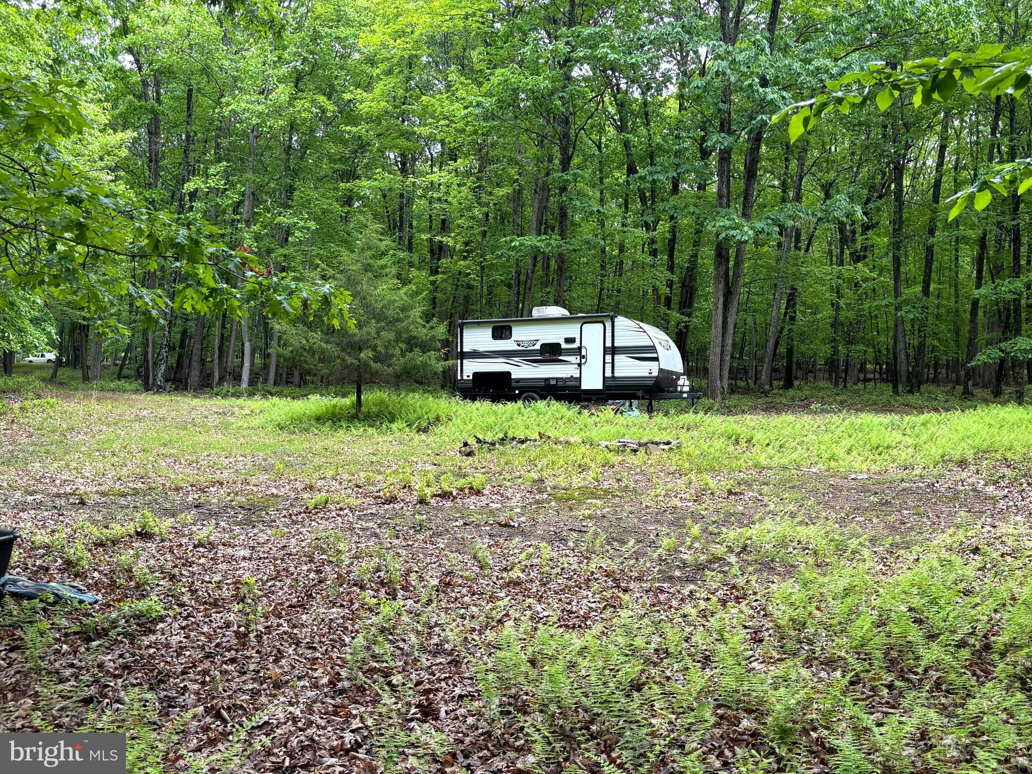 MEADOW HILLS ESTATES - Land