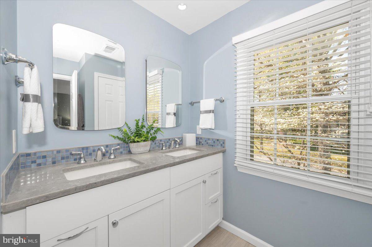 WILLIAMS RANGE - Residential