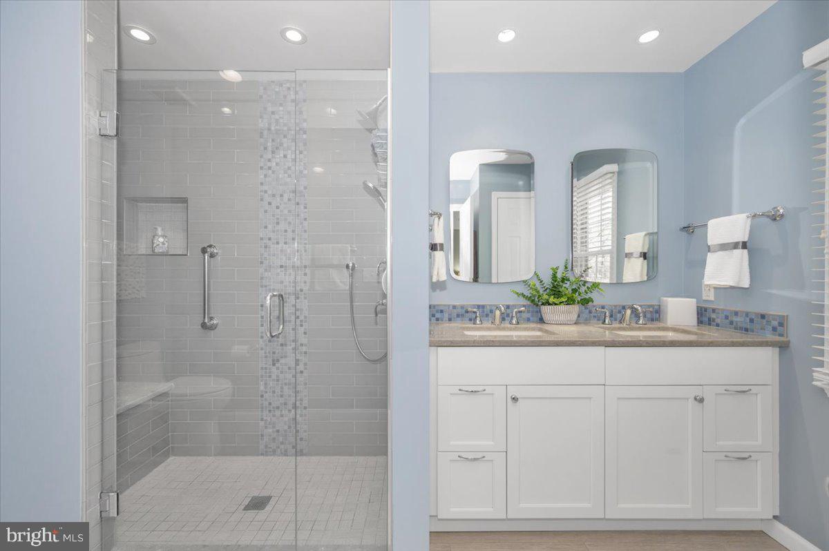 WILLIAMS RANGE - Residential