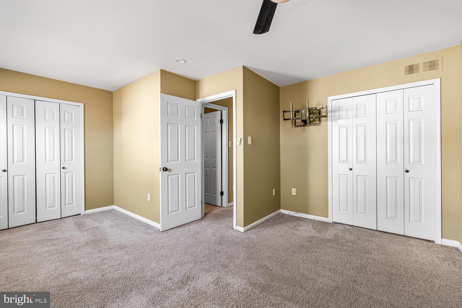 GREEN WILLOW RUN - Residential