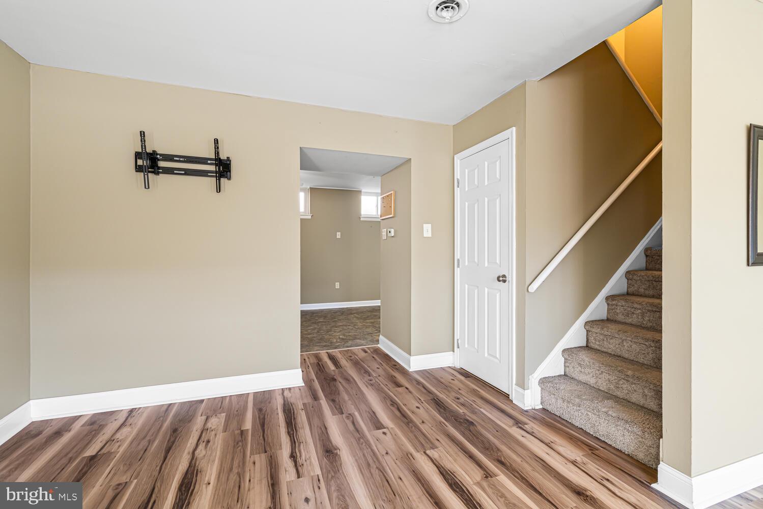 GREEN WILLOW RUN - Residential