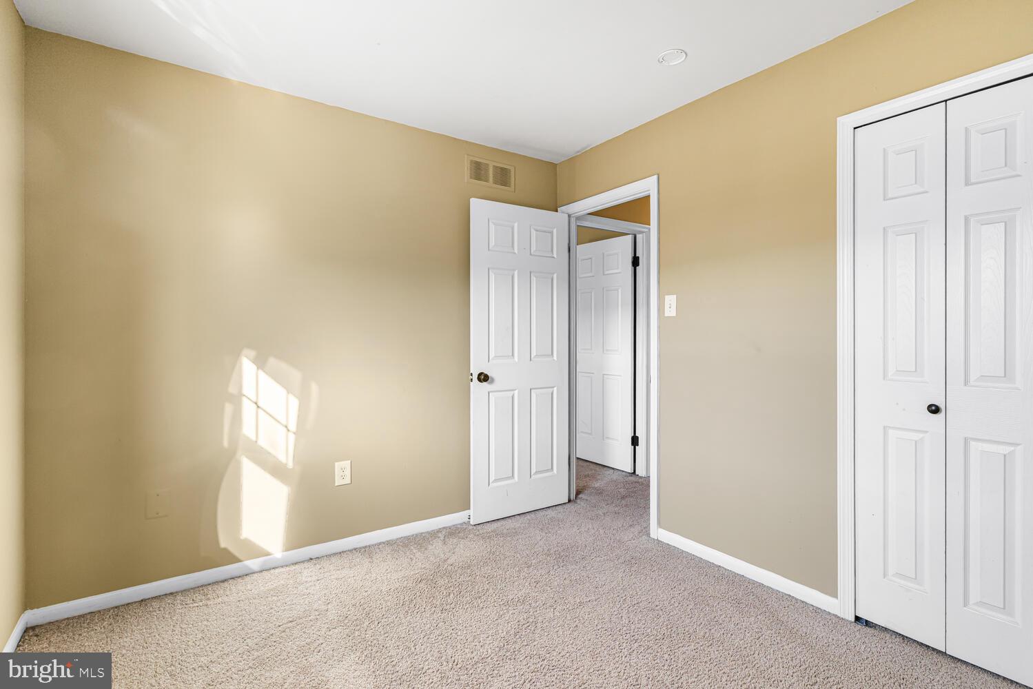 GREEN WILLOW RUN - Residential