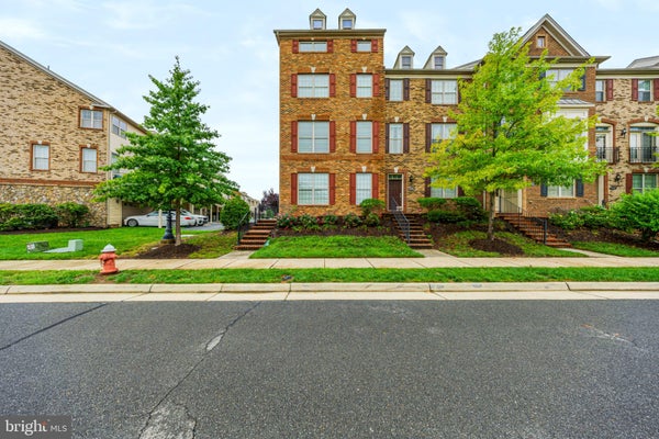 22603 WILLINGTON SQ, ASHBURN, VA 20148 - Image b0f1cc6e88829f425c8c8d2e91e32d44/1574908004
