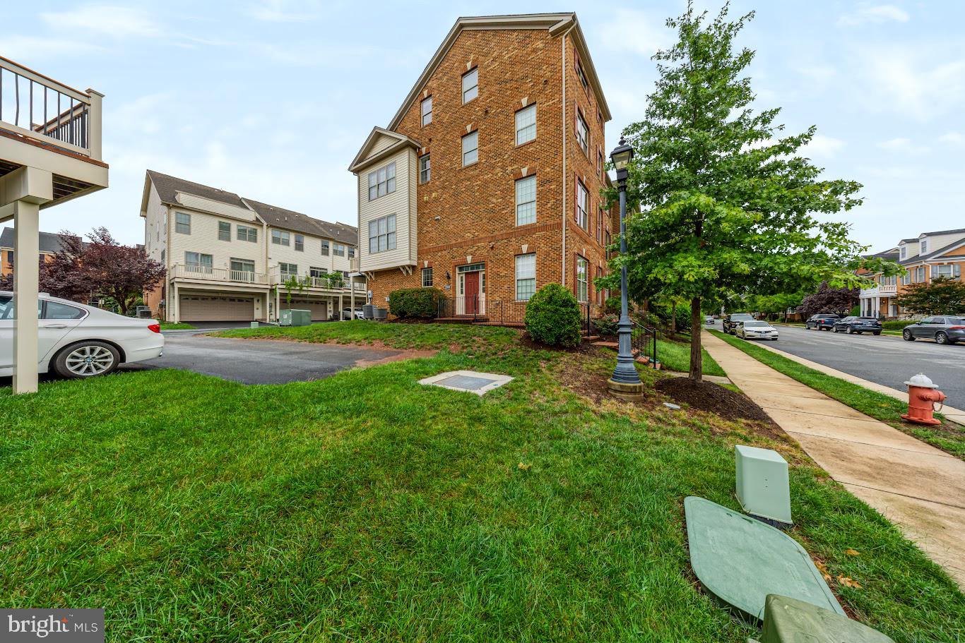 22603 WILLINGTON SQUARE