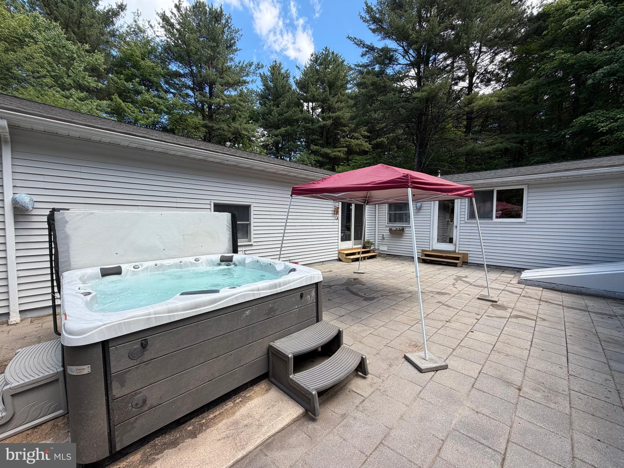 60 SASSAFRAS ROAD